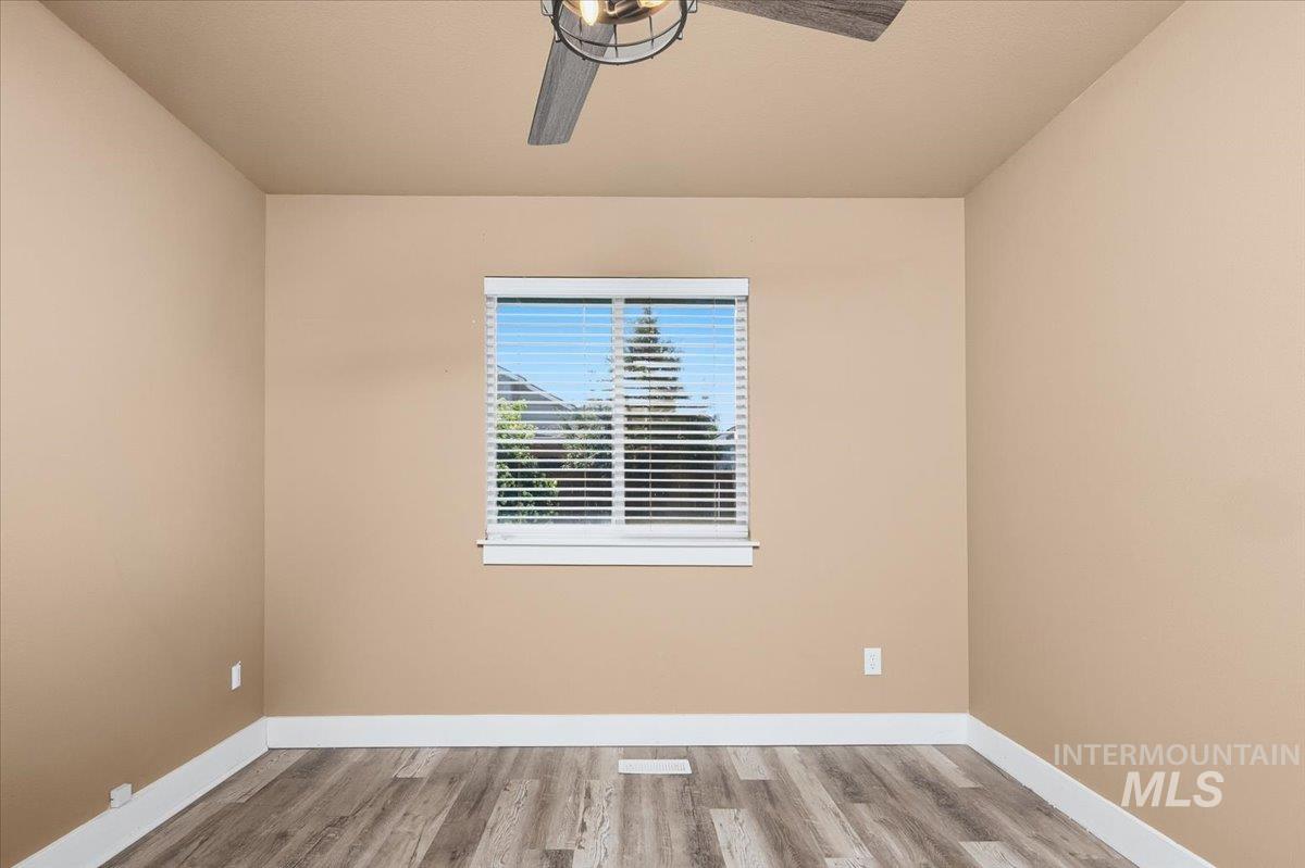 11127 W Springgold, Boise, Idaho 83709, 3 Bedrooms, 2 Bathrooms, Residential For Sale, Price $419,900, 98984651