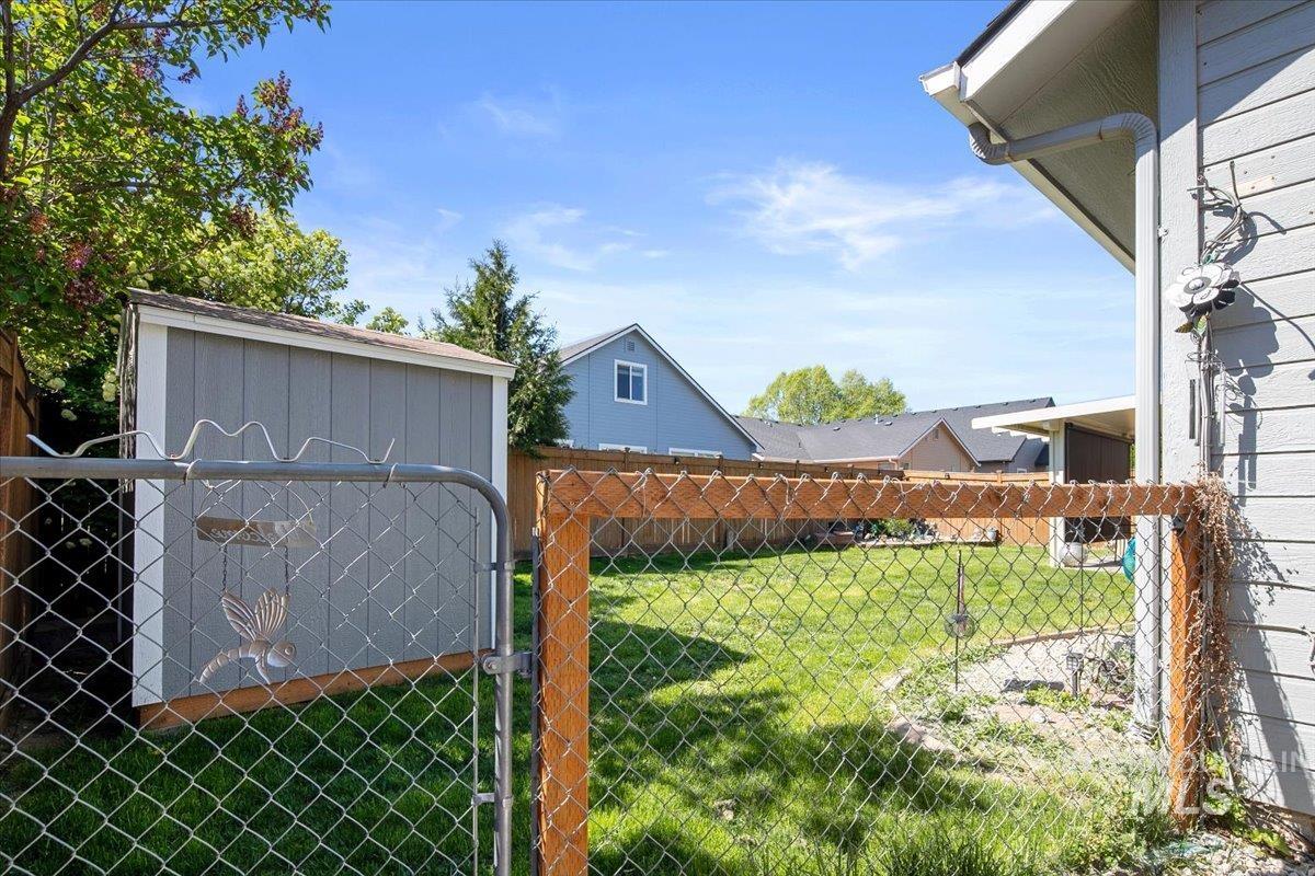 11127 W Springgold, Boise, Idaho 83709, 3 Bedrooms, 2 Bathrooms, Residential For Sale, Price $419,900, 98984651