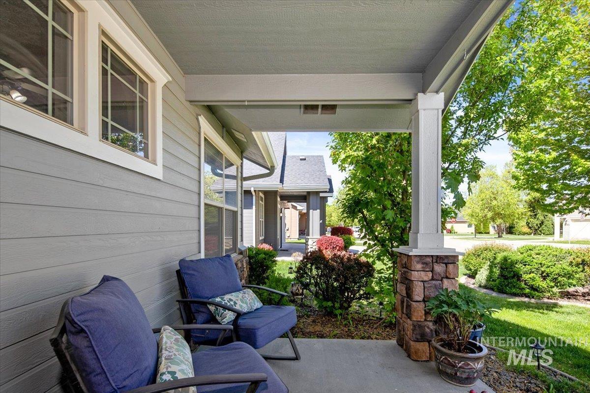 11127 W Springgold, Boise, Idaho 83709, 3 Bedrooms, 2 Bathrooms, Residential For Sale, Price $419,900, 98984651