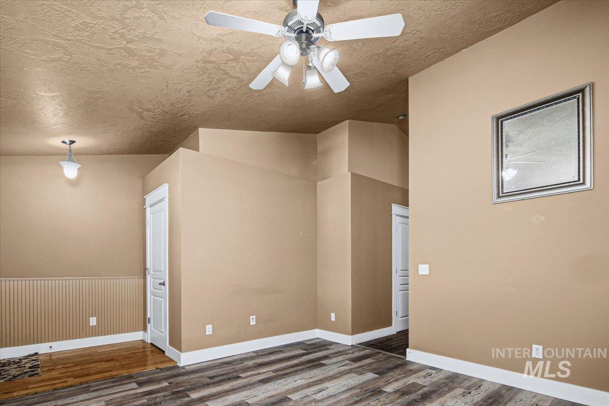 11127 W Springgold, Boise, Idaho 83709, 3 Bedrooms, 2 Bathrooms, Residential For Sale, Price $419,900, 98984651
