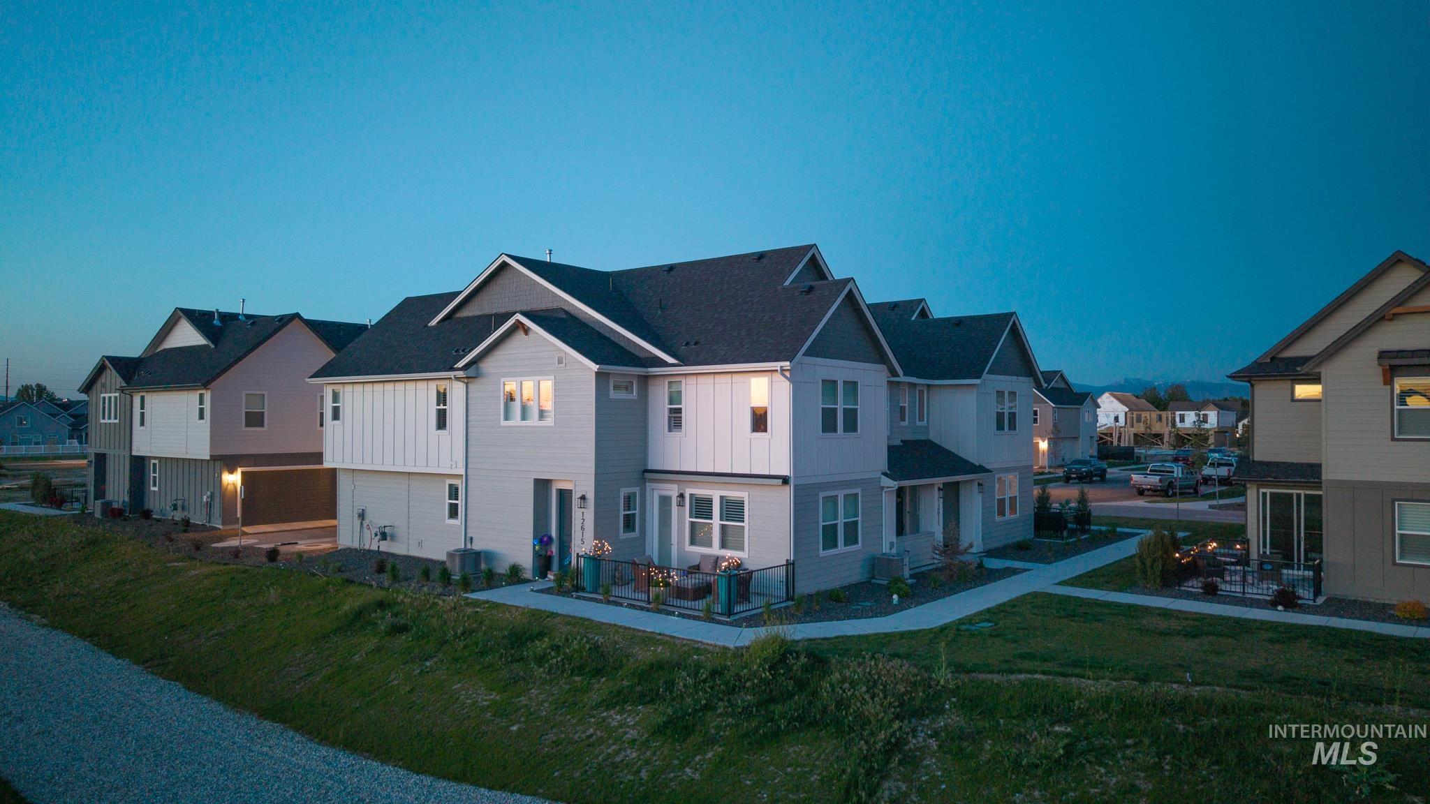 12615 W Mars Ln, Star, Idaho 83669, 3 Bedrooms, 2.5 Bathrooms, Residential For Sale, Price $434,900,MLS 98984654