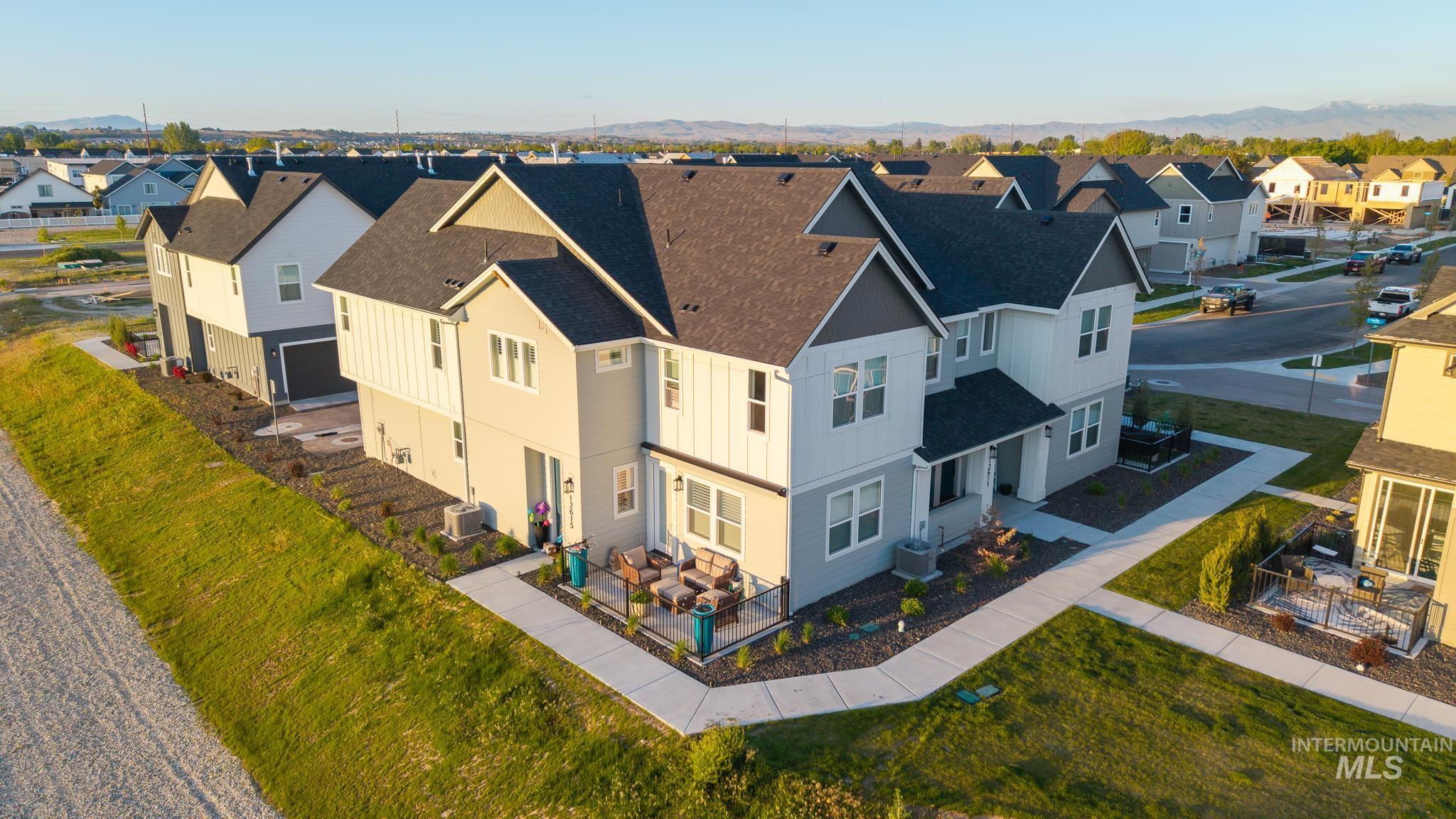 12615 W Mars Ln, Star, Idaho 83669, 3 Bedrooms, 2.5 Bathrooms, Residential For Sale, Price $434,900,MLS 98984654