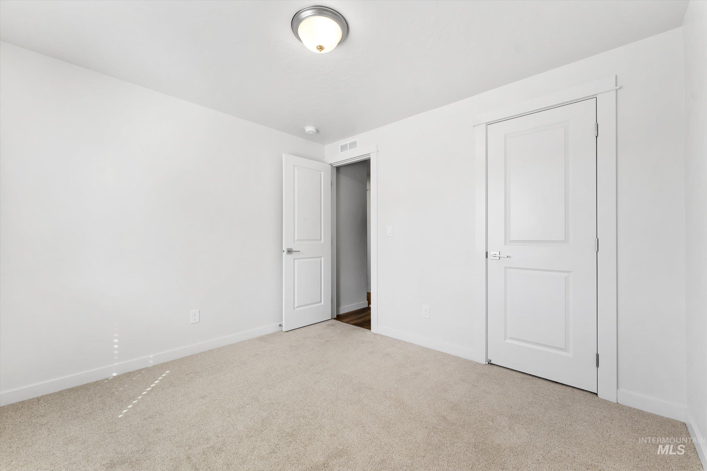 6819 S Maverick Way, Boise, Idaho 83709, 3 Bedrooms, 2 Bathrooms, Residential For Sale, Price $425,000,MLS 98984655