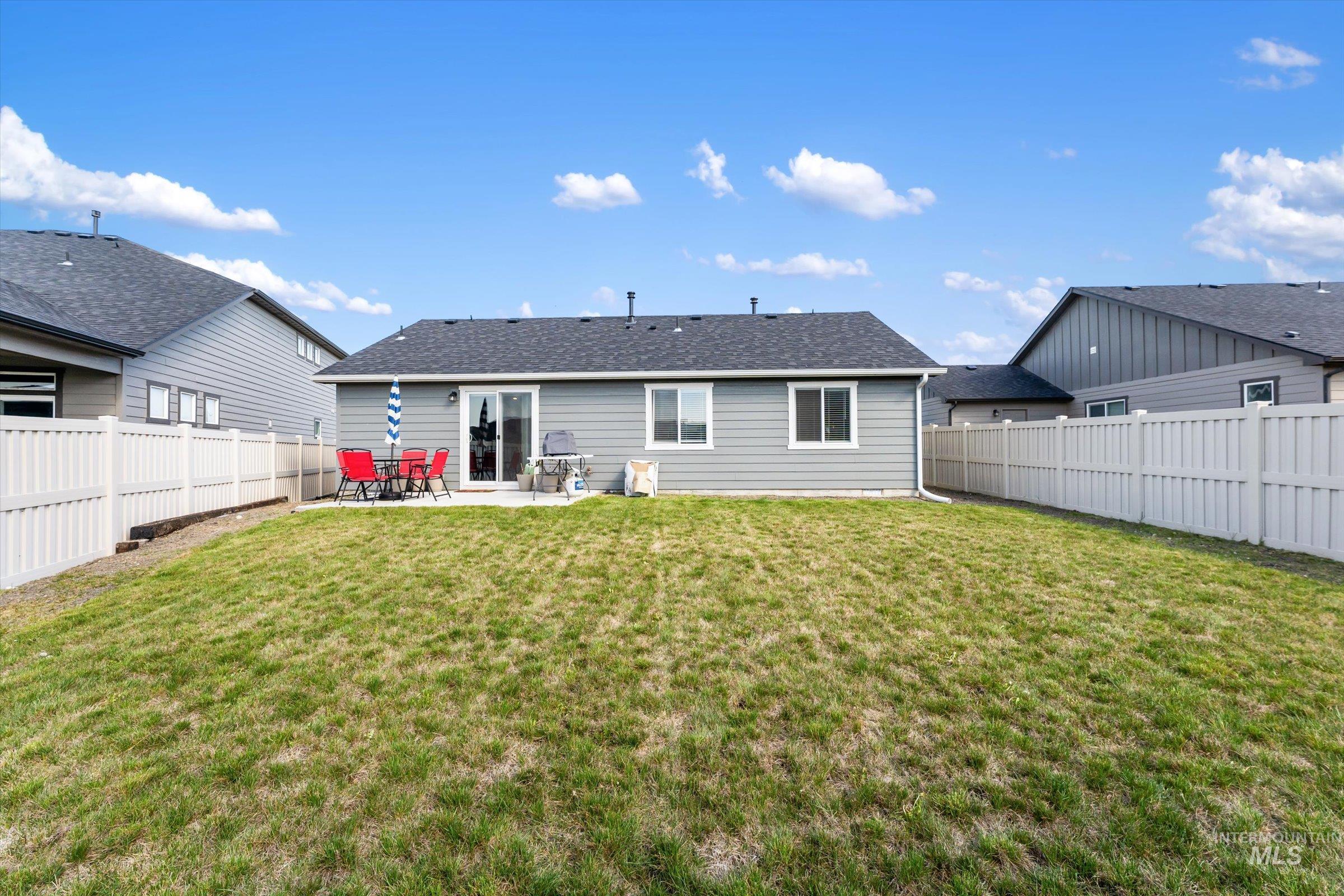 6819 S Maverick Way, Boise, Idaho 83709, 3 Bedrooms, 2 Bathrooms, Residential For Sale, Price $425,000,MLS 98984655