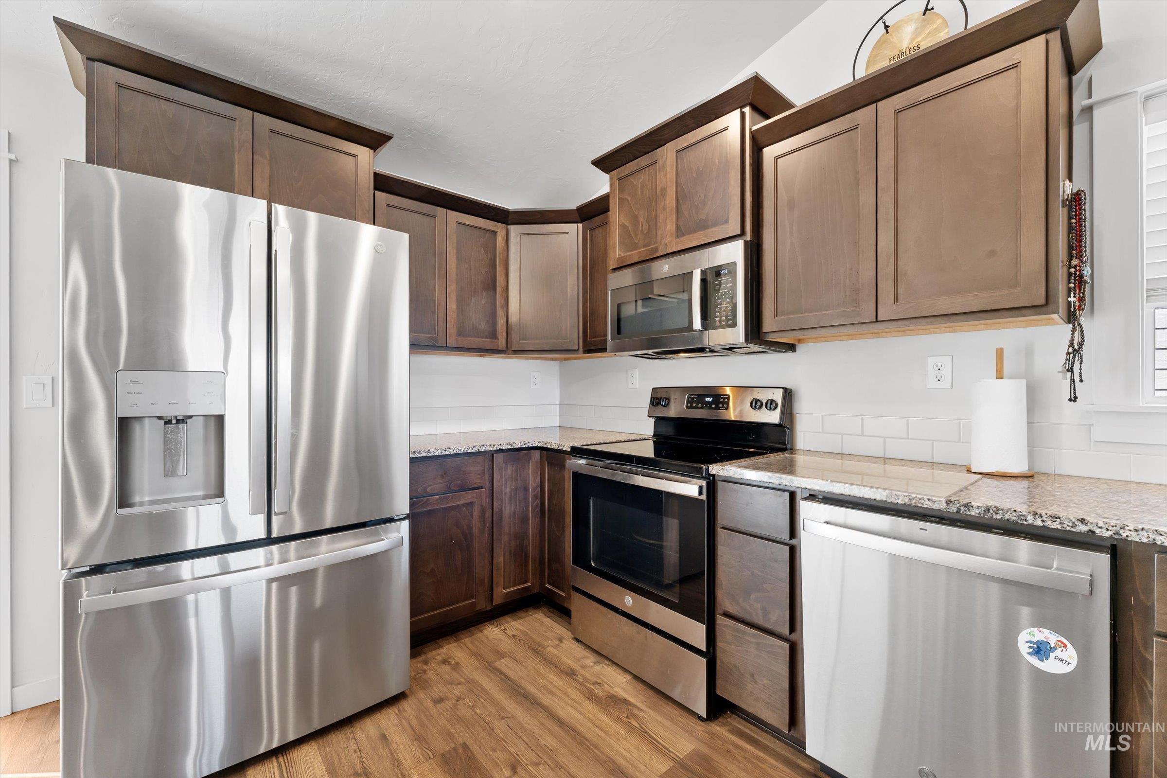 6819 S Maverick Way, Boise, Idaho 83709, 3 Bedrooms, 2 Bathrooms, Residential For Sale, Price $425,000,MLS 98984655