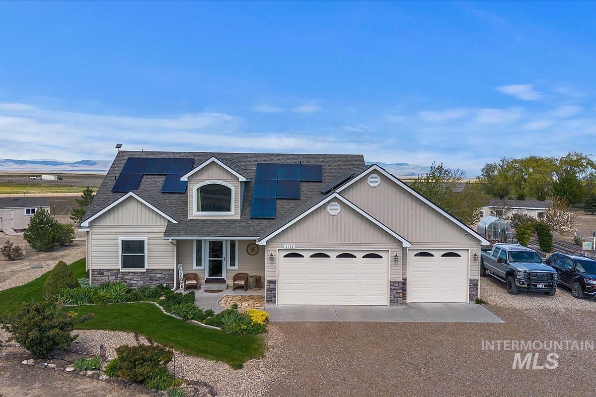 6100 SW Shady Ct., Mountain Home, Idaho 83647, 3 Bedrooms, 2.5 Bathrooms, Residential For Sale, Price $690,000,MLS 98984657