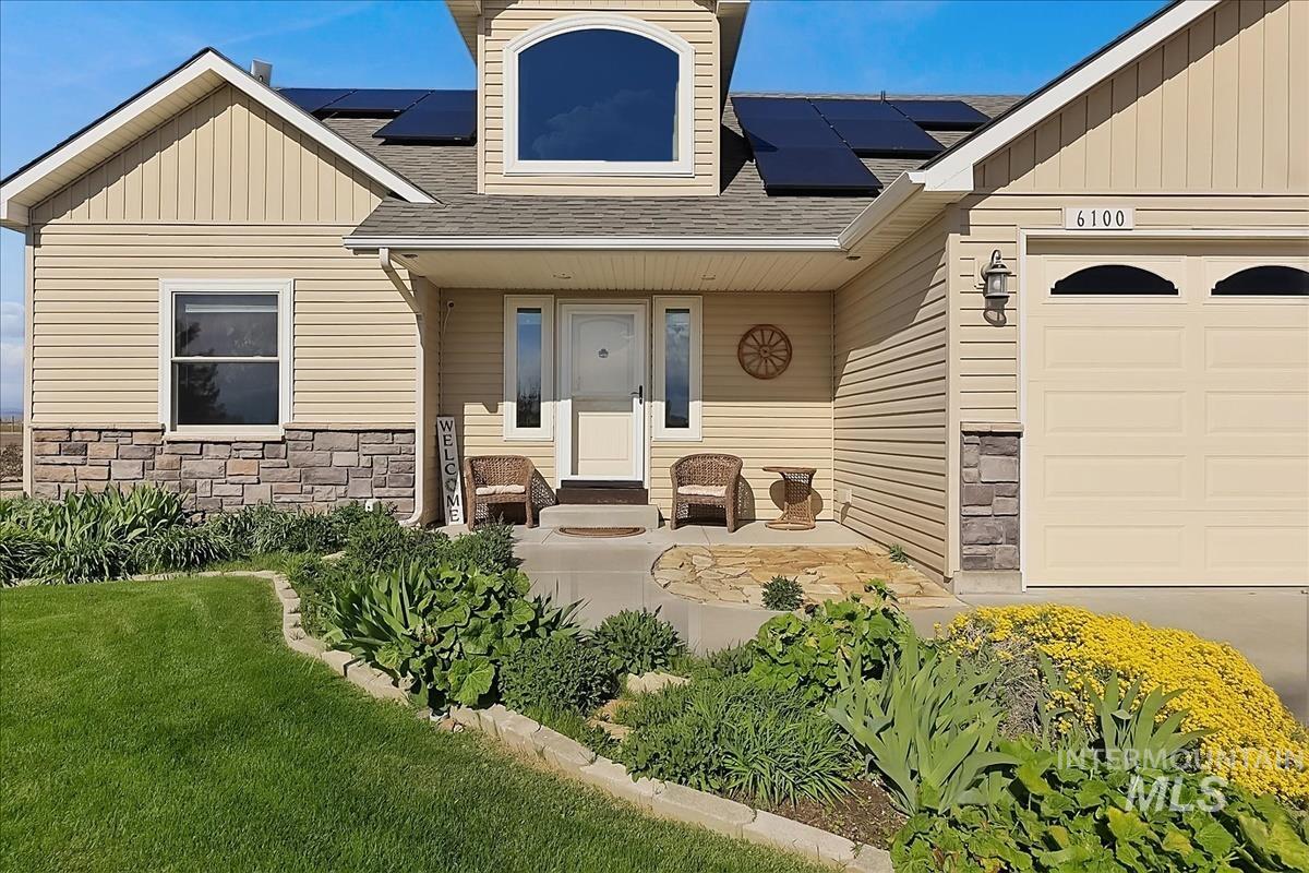 6100 SW Shady Ct., Mountain Home, Idaho 83647, 3 Bedrooms, 2.5 Bathrooms, Residential For Sale, Price $690,000,MLS 98984657