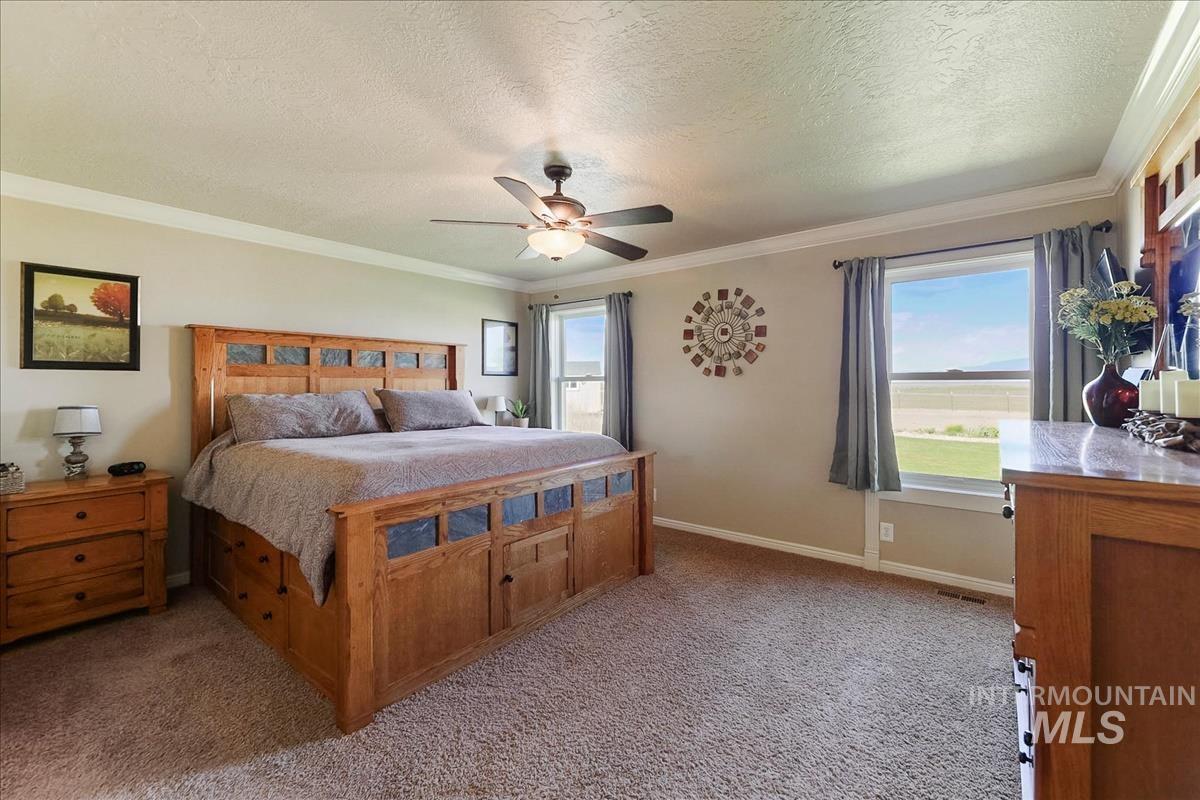 6100 SW Shady Ct., Mountain Home, Idaho 83647, 3 Bedrooms, 2.5 Bathrooms, Residential For Sale, Price $690,000,MLS 98984657
