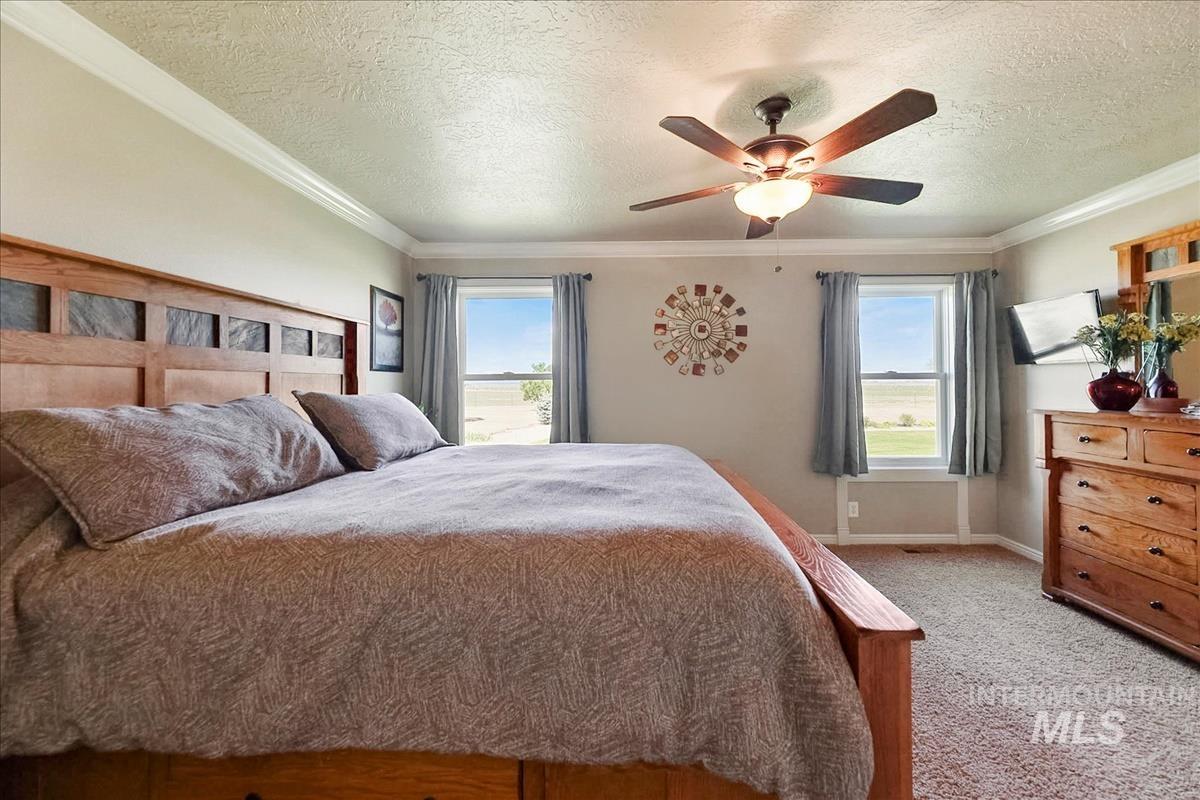 6100 SW Shady Ct., Mountain Home, Idaho 83647, 3 Bedrooms, 2.5 Bathrooms, Residential For Sale, Price $690,000,MLS 98984657