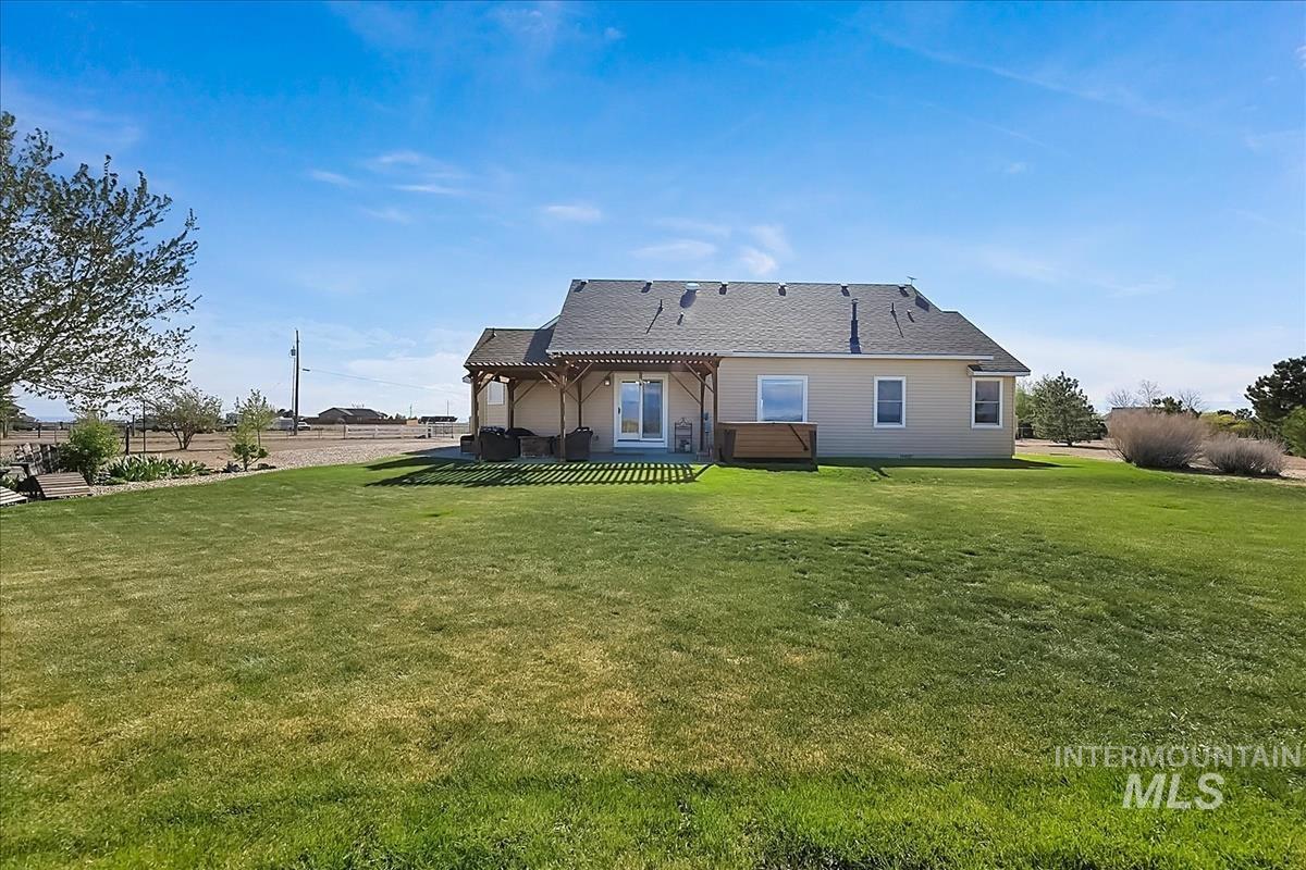 6100 SW Shady Ct., Mountain Home, Idaho 83647, 3 Bedrooms, 2.5 Bathrooms, Residential For Sale, Price $690,000,MLS 98984657