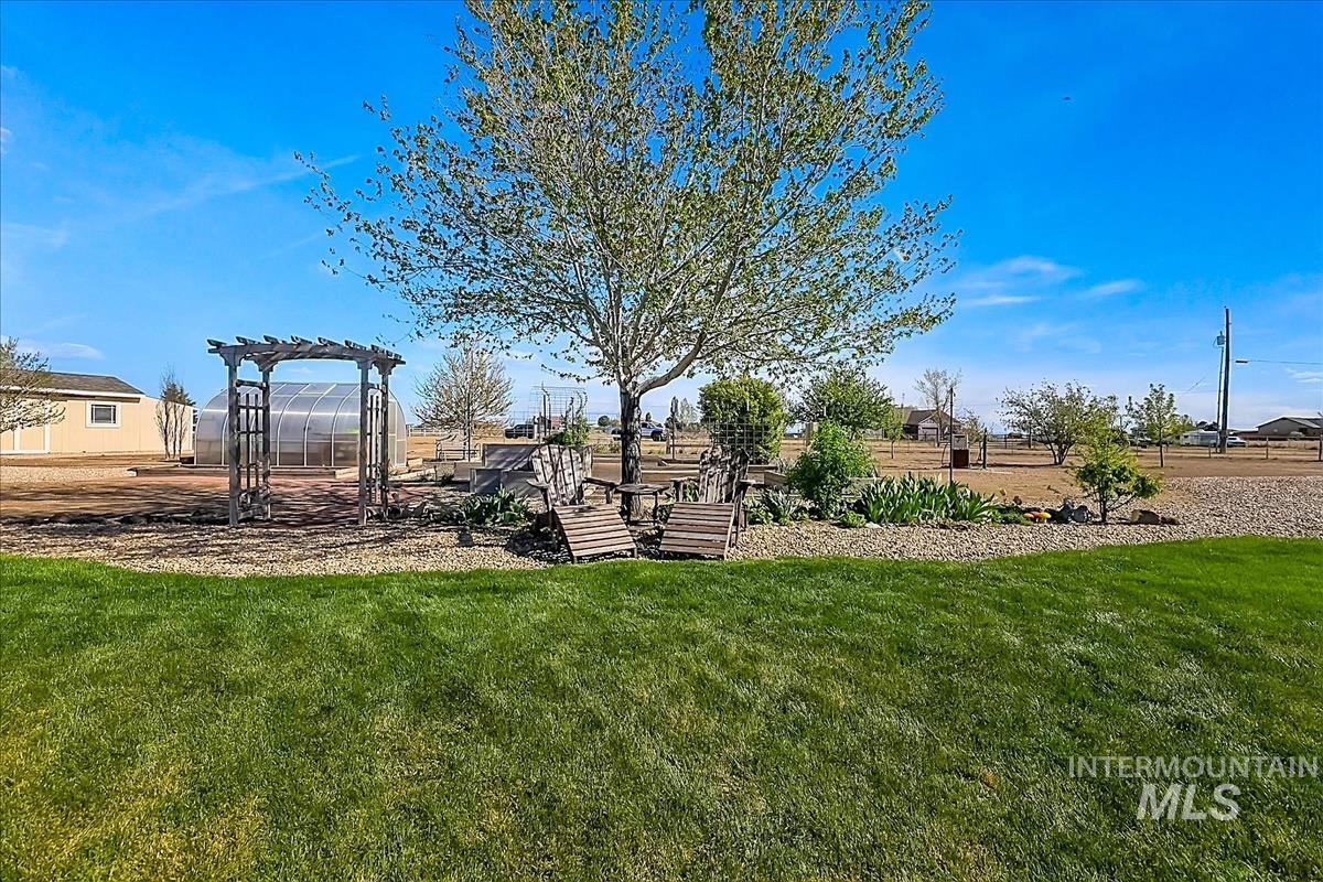 6100 SW Shady Ct., Mountain Home, Idaho 83647, 3 Bedrooms, 2.5 Bathrooms, Residential For Sale, Price $690,000,MLS 98984657