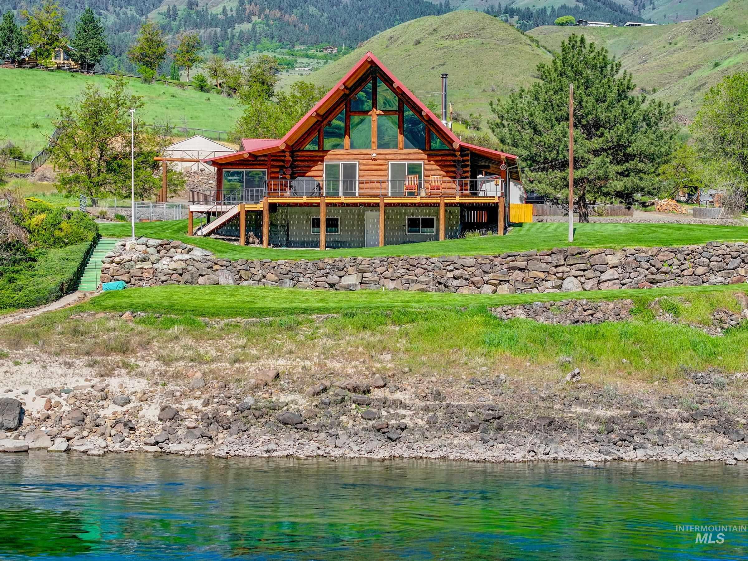 215 Doumecq Road, White Bird, Idaho 83554, 2 Bedrooms, 2 Bathrooms, Residential For Sale, Price $850,000,MLS 98984658