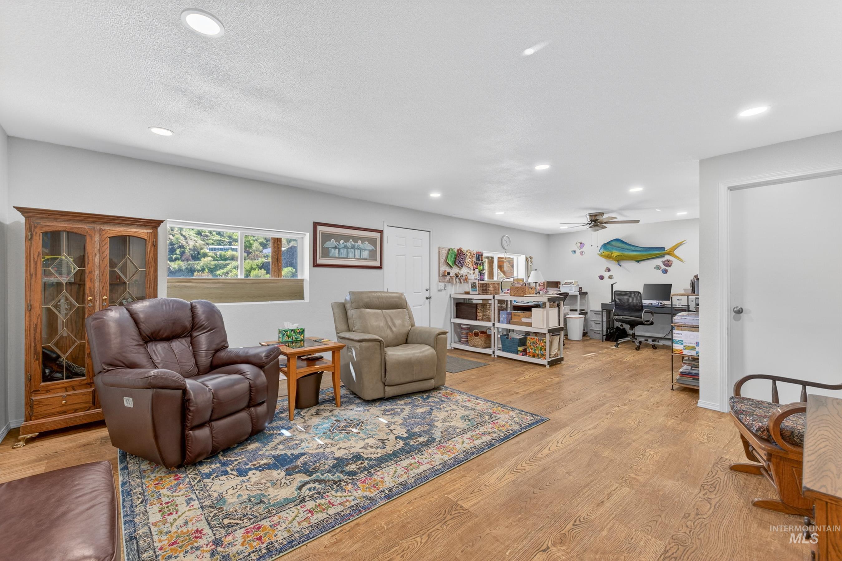 215 Doumecq Road, White Bird, Idaho 83554, 2 Bedrooms, 2 Bathrooms, Residential For Sale, Price $850,000,MLS 98984658