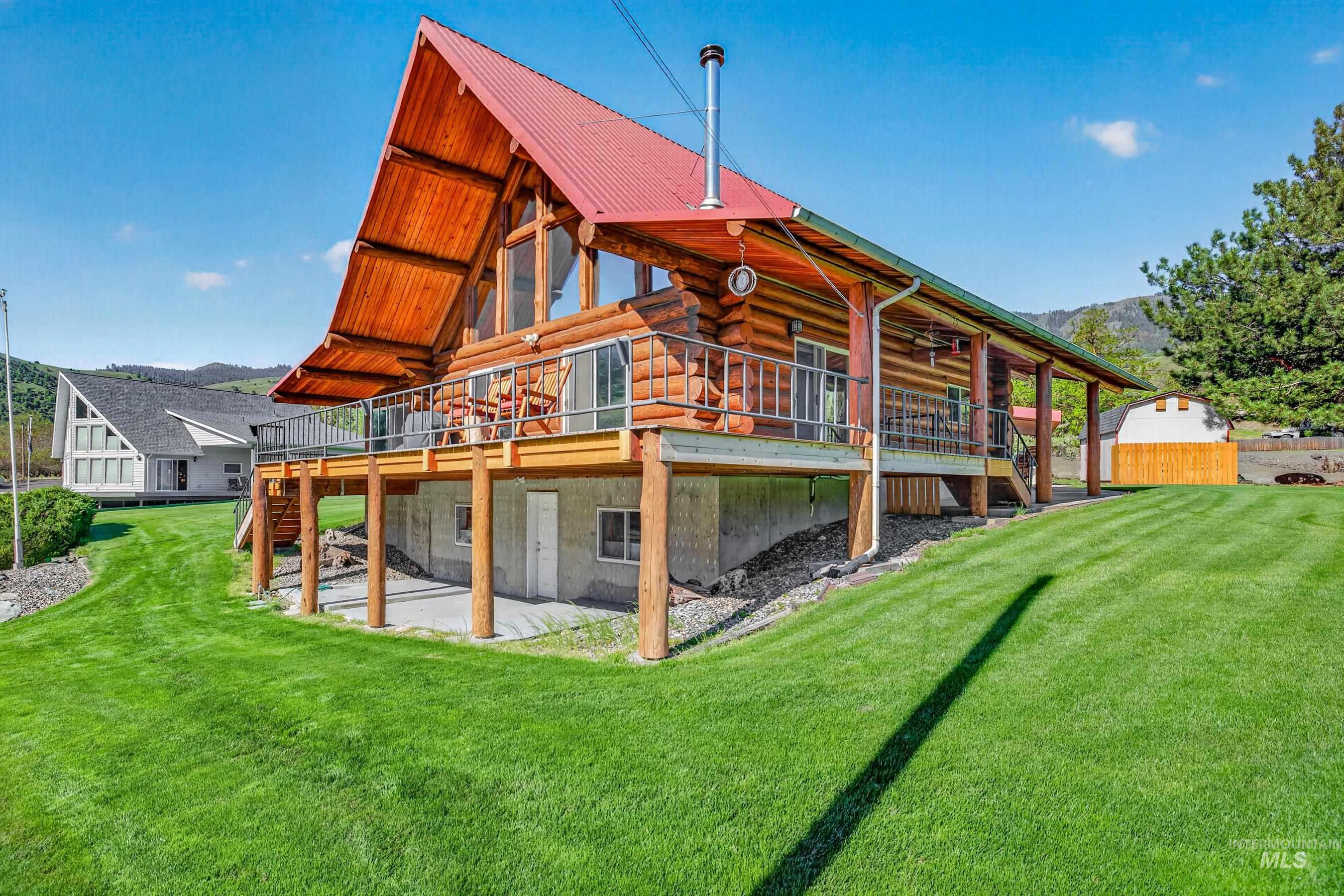 215 Doumecq Road, White Bird, Idaho 83554, 2 Bedrooms, 2 Bathrooms, Residential For Sale, Price $850,000,MLS 98984658