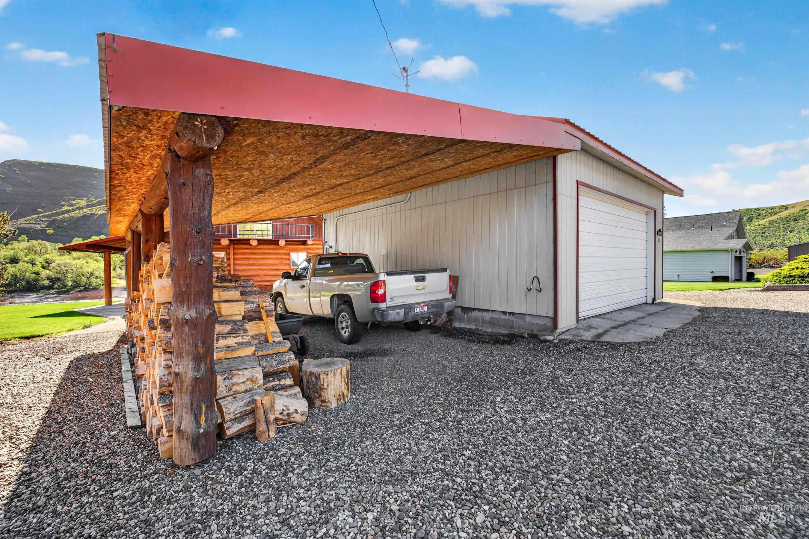 215 Doumecq Road, White Bird, Idaho 83554, 2 Bedrooms, 2 Bathrooms, Residential For Sale, Price $850,000,MLS 98984658