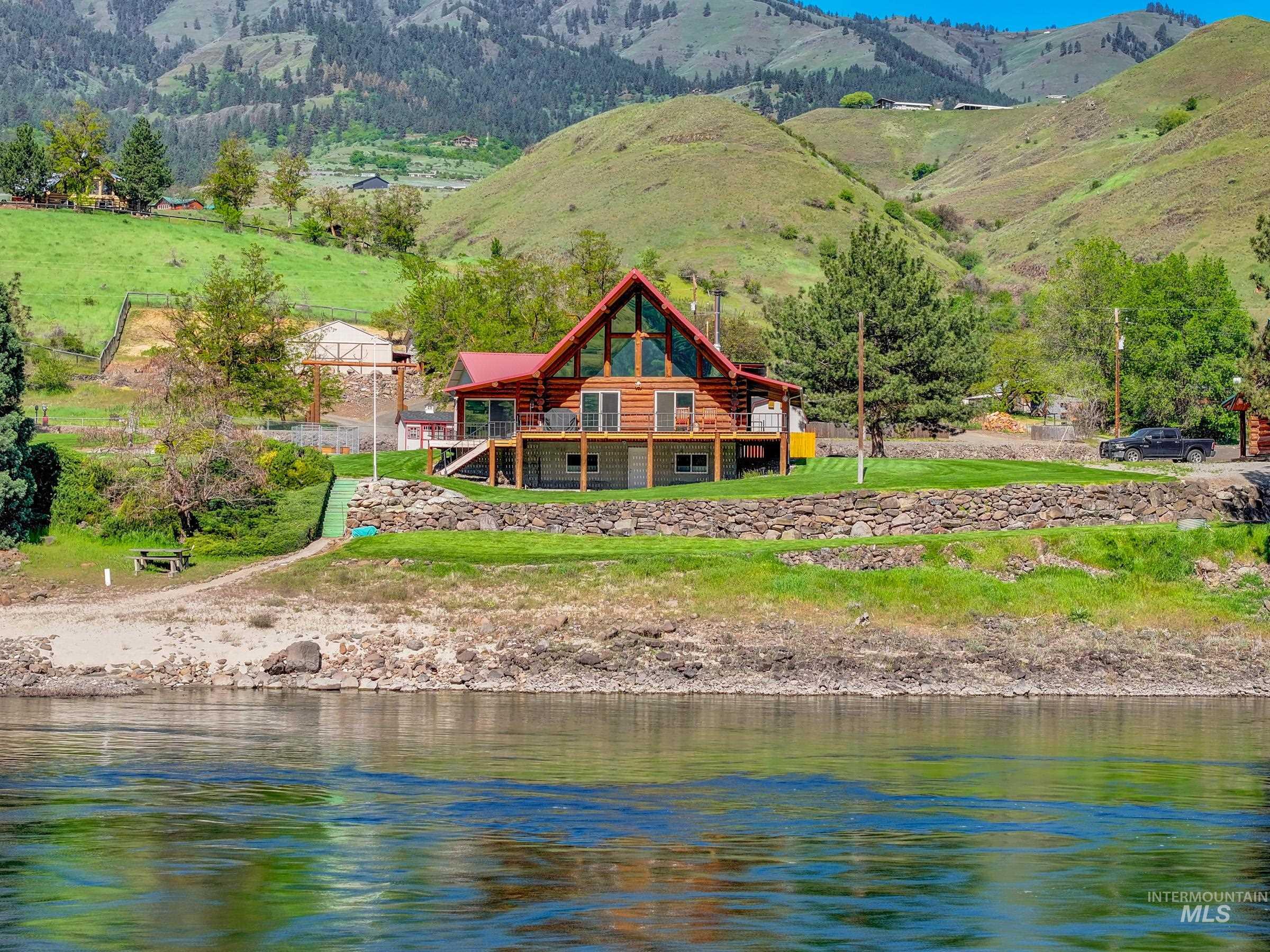 215 Doumecq Road, White Bird, Idaho 83554, 2 Bedrooms, 2 Bathrooms, Residential For Sale, Price $850,000,MLS 98984658