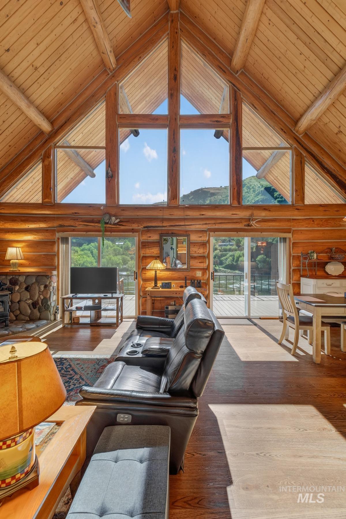 215 Doumecq Road, White Bird, Idaho 83554, 2 Bedrooms, 2 Bathrooms, Residential For Sale, Price $850,000,MLS 98984658