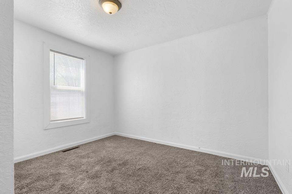215 W Arizona Ave, Homedale, Idaho 83628-0000, 3 Bedrooms, 1 Bathroom, Residential For Sale, Price $275,000,MLS 98984659