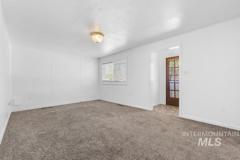 215 W Arizona Ave, Homedale, Idaho 83628-0000, 3 Bedrooms, 1 Bathroom, Residential For Sale, Price $275,000,MLS 98984659