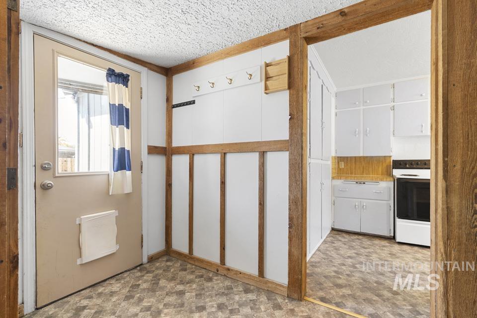 215 W Arizona Ave, Homedale, Idaho 83628-0000, 3 Bedrooms, 1 Bathroom, Residential For Sale, Price $275,000,MLS 98984659