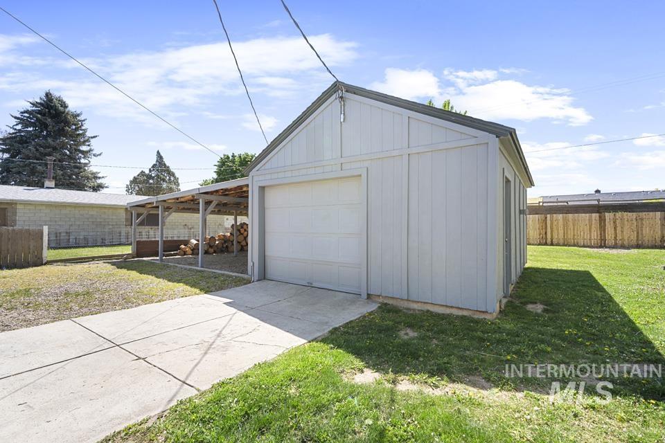 215 W Arizona Ave, Homedale, Idaho 83628-0000, 3 Bedrooms, 1 Bathroom, Residential For Sale, Price $275,000,MLS 98984659