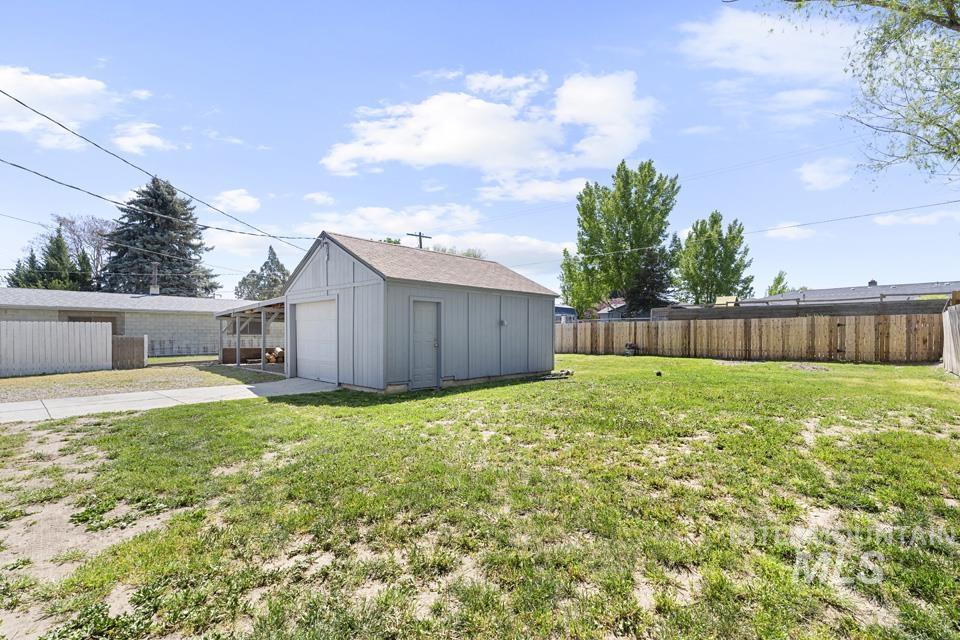 215 W Arizona Ave, Homedale, Idaho 83628-0000, 3 Bedrooms, 1 Bathroom, Residential For Sale, Price $275,000,MLS 98984659