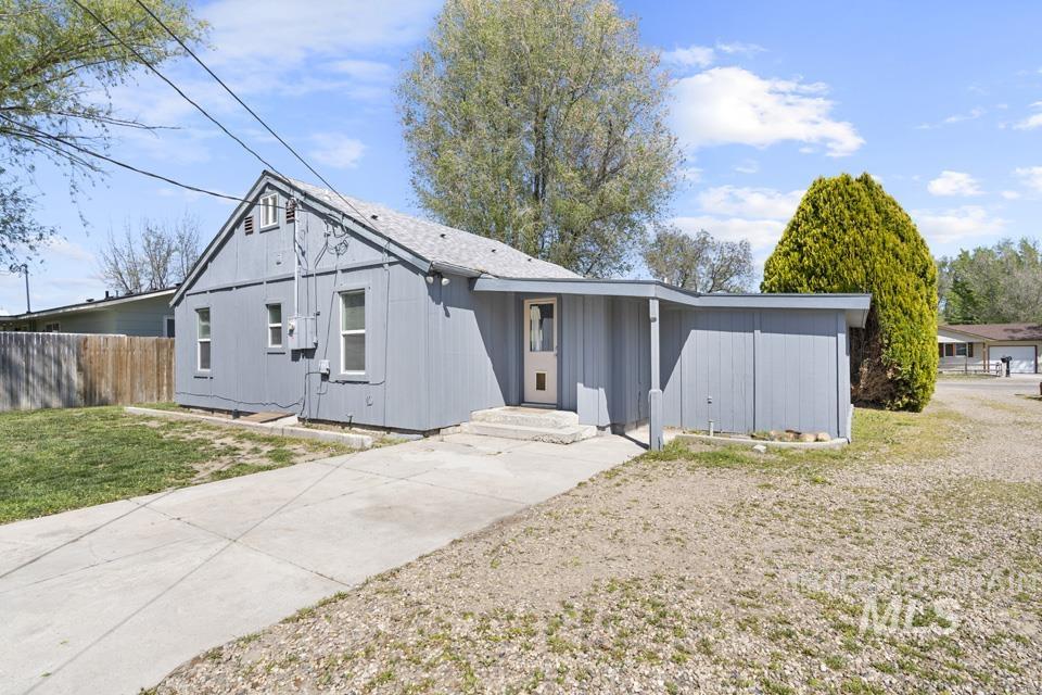 215 W Arizona Ave, Homedale, Idaho 83628-0000, 3 Bedrooms, 1 Bathroom, Residential For Sale, Price $275,000,MLS 98984659