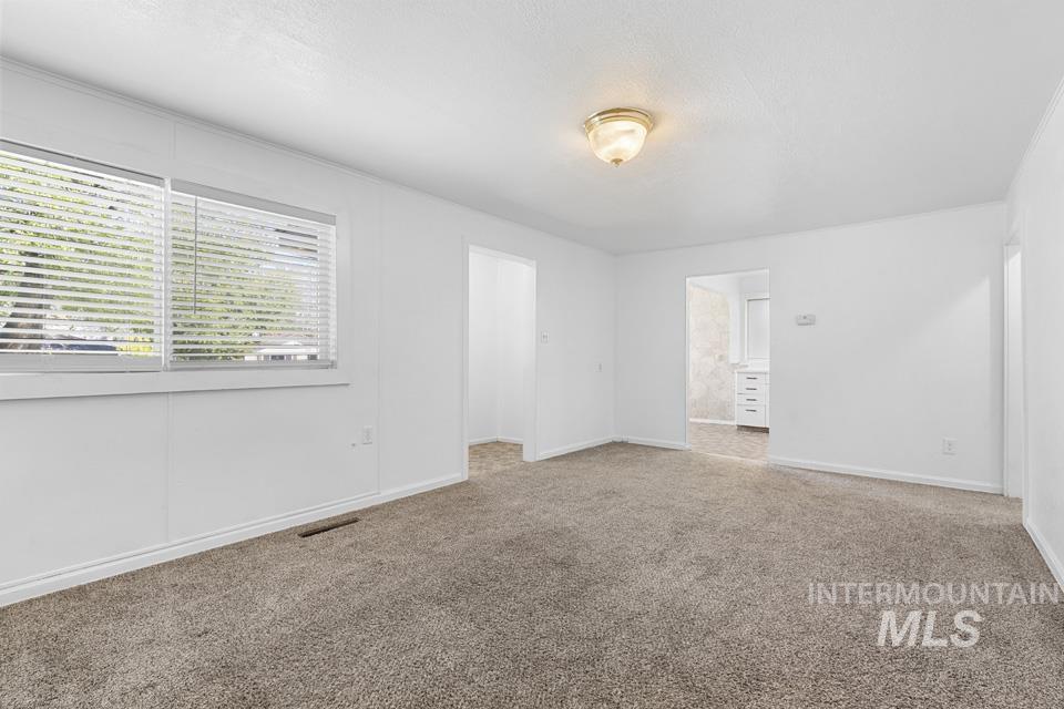 215 W Arizona Ave, Homedale, Idaho 83628-0000, 3 Bedrooms, 1 Bathroom, Residential For Sale, Price $275,000,MLS 98984659