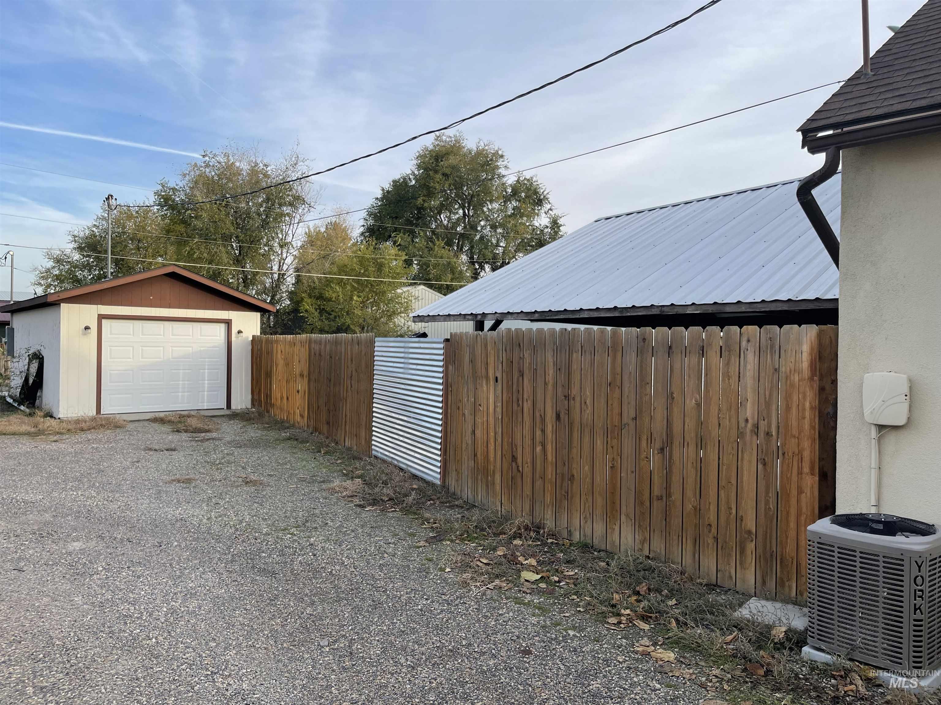718 S Colorado Ave, Fruitland, Idaho 83619, 2 Bedrooms, 1 Bathroom, Residential For Sale, Price $224,999,MLS 98984660