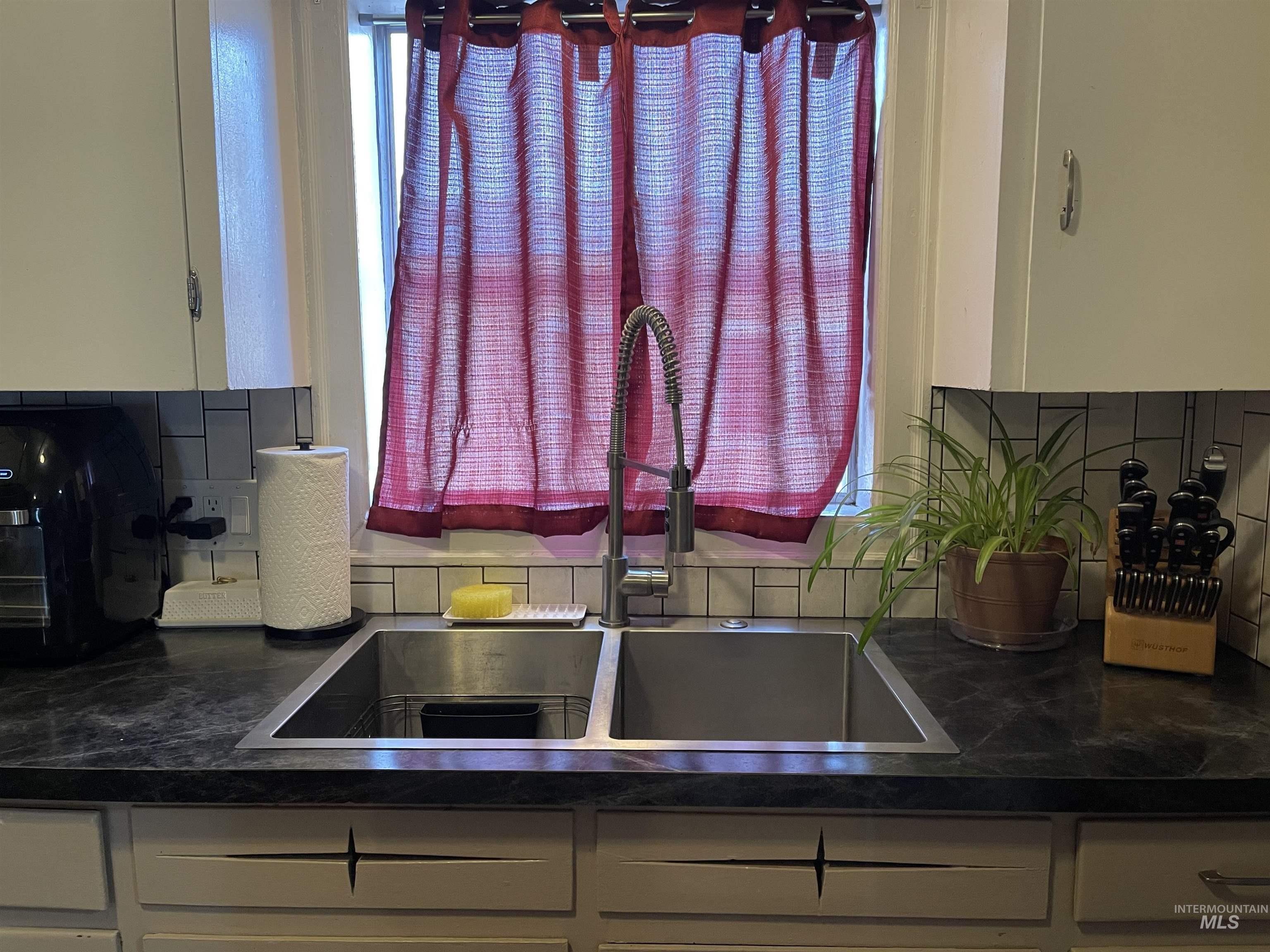 718 S Colorado Ave, Fruitland, Idaho 83619, 2 Bedrooms, 1 Bathroom, Residential For Sale, Price $224,999,MLS 98984660