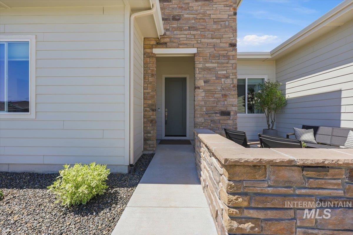 15097 Steel Cloud Ave, Caldwell, Idaho 83607, 4 Bedrooms, 3 Bathrooms, Residential For Sale, Price $643,900,MLS 98984661