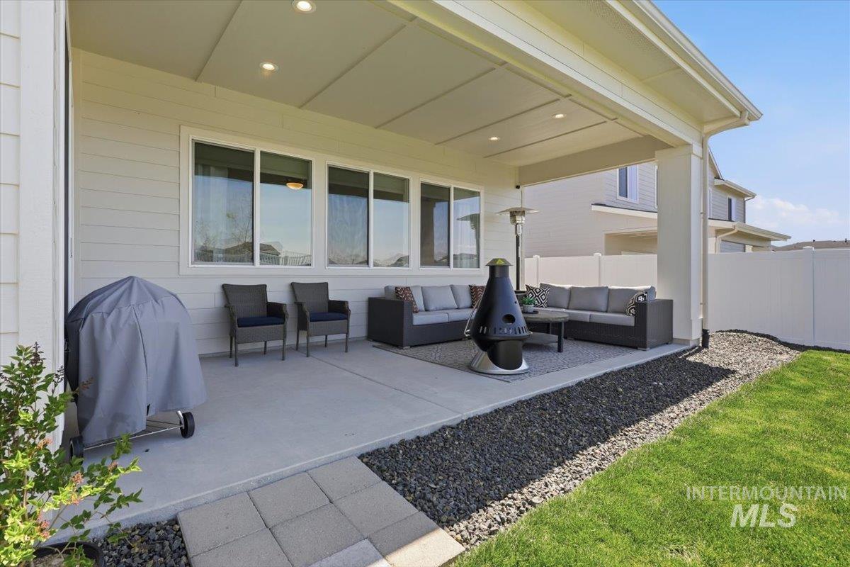 15097 Steel Cloud Ave, Caldwell, Idaho 83607, 4 Bedrooms, 3 Bathrooms, Residential For Sale, Price $643,900,MLS 98984661