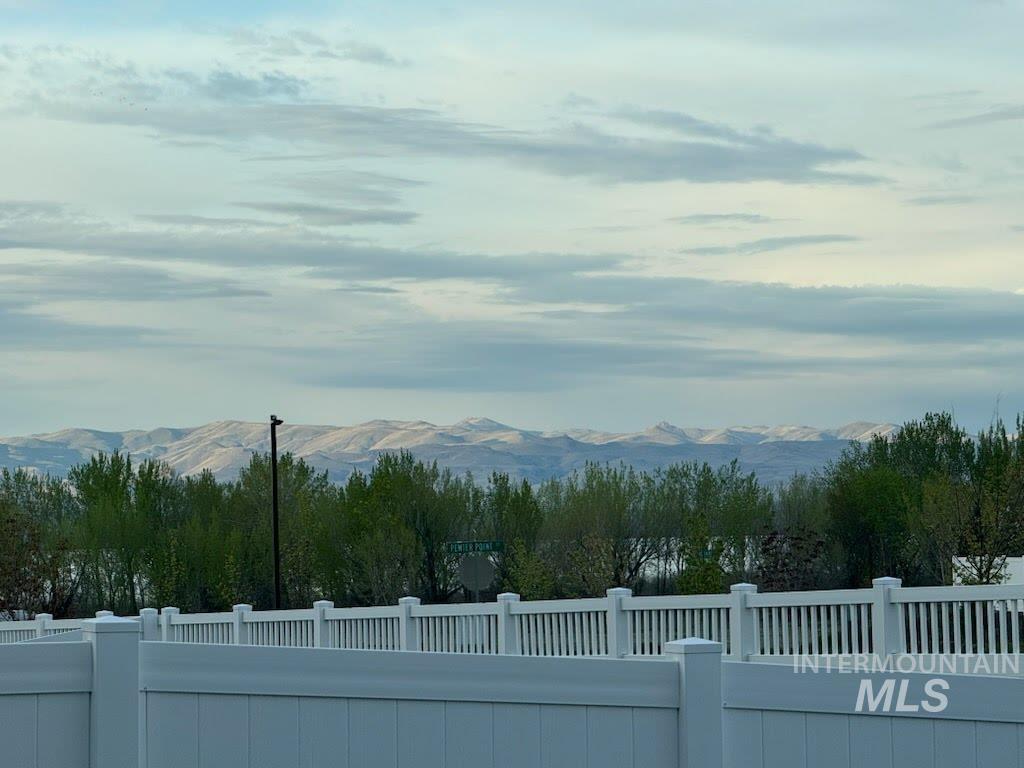 15097 Steel Cloud Ave, Caldwell, Idaho 83607, 4 Bedrooms, 3 Bathrooms, Residential For Sale, Price $643,900,MLS 98984661