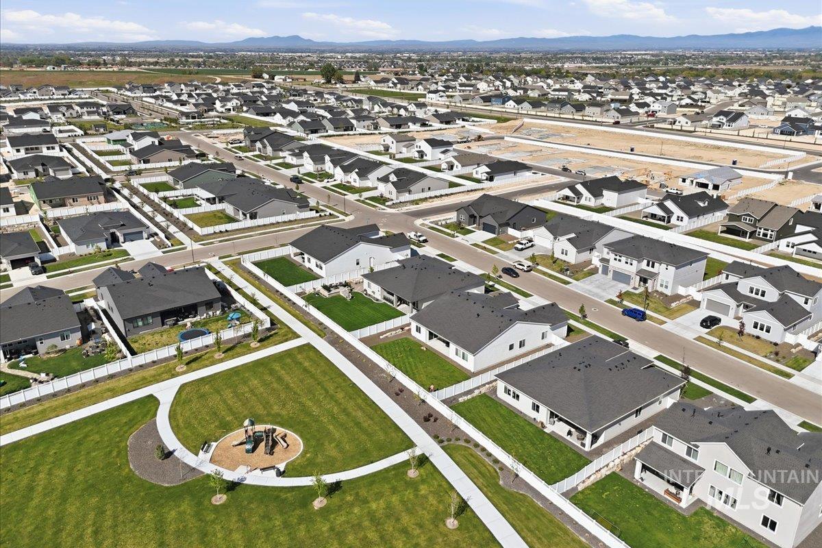 15097 Steel Cloud Ave, Caldwell, Idaho 83607, 4 Bedrooms, 3 Bathrooms, Residential For Sale, Price $643,900,MLS 98984661