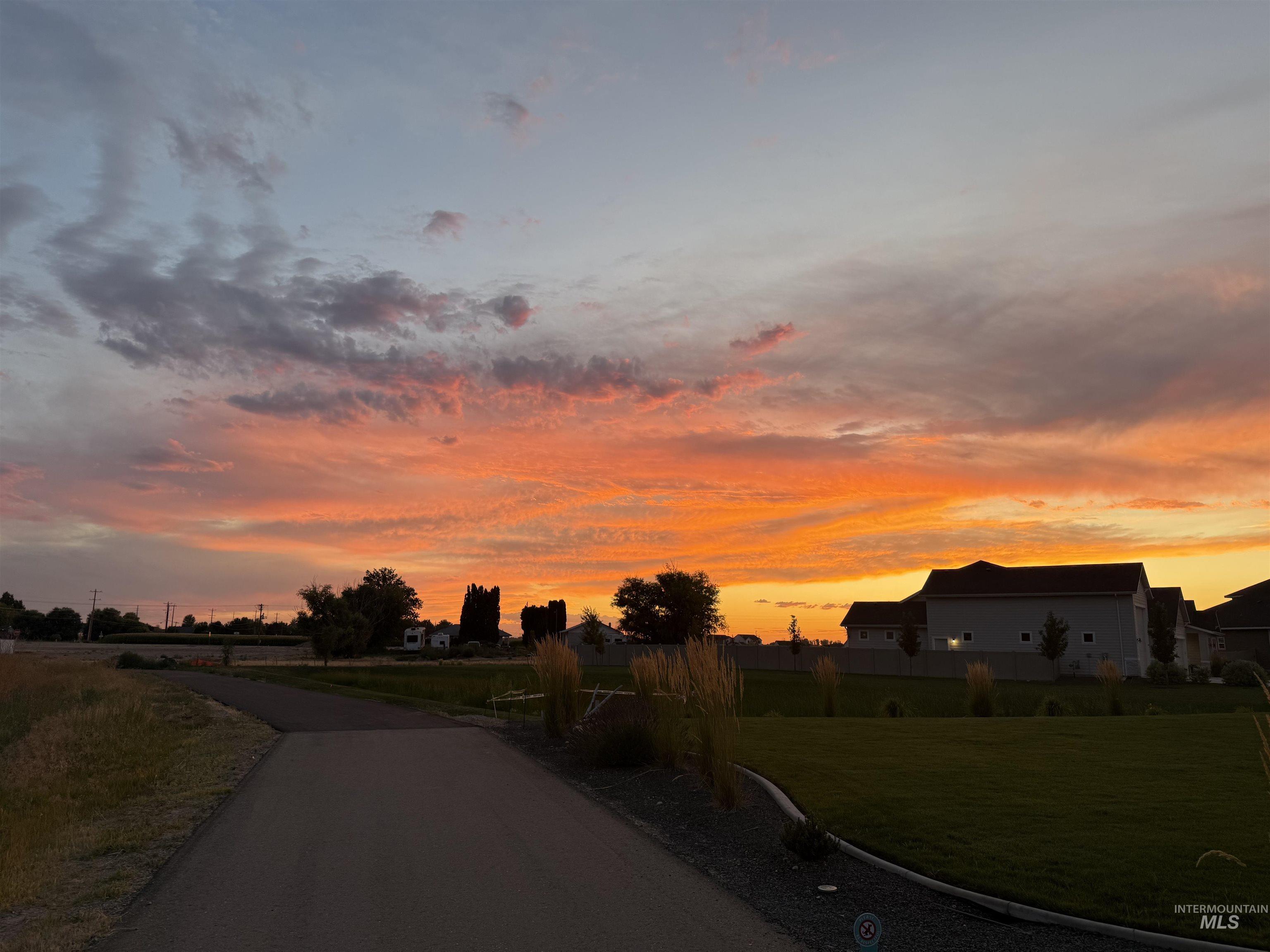 8833 E Hyacinth St, Nampa, Idaho 83687, 3 Bedrooms, 3.5 Bathrooms, Residential For Sale, Price $864,900, 98984666
