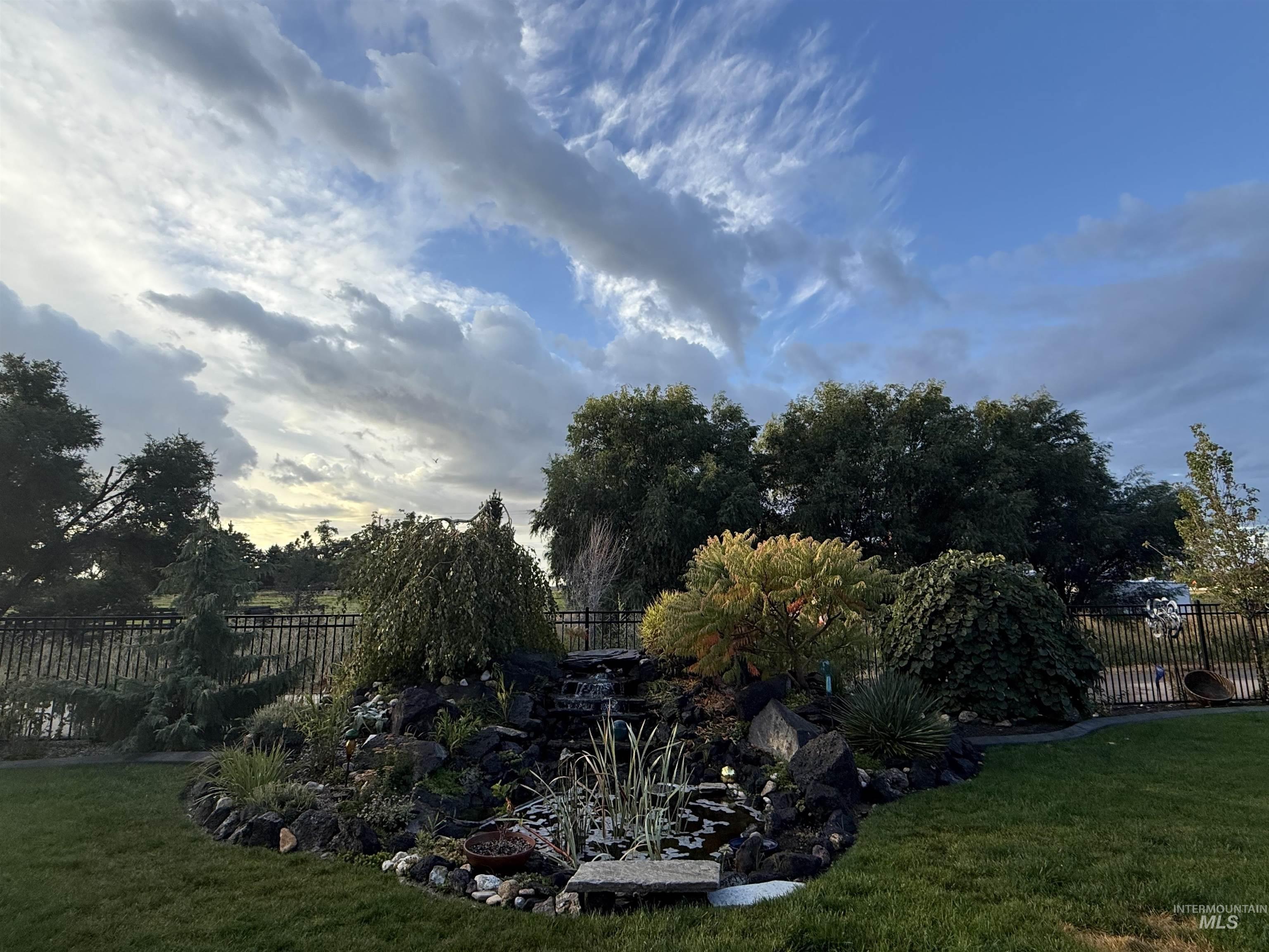8833 E Hyacinth St, Nampa, Idaho 83687, 3 Bedrooms, 3.5 Bathrooms, Residential For Sale, Price $864,900, 98984666
