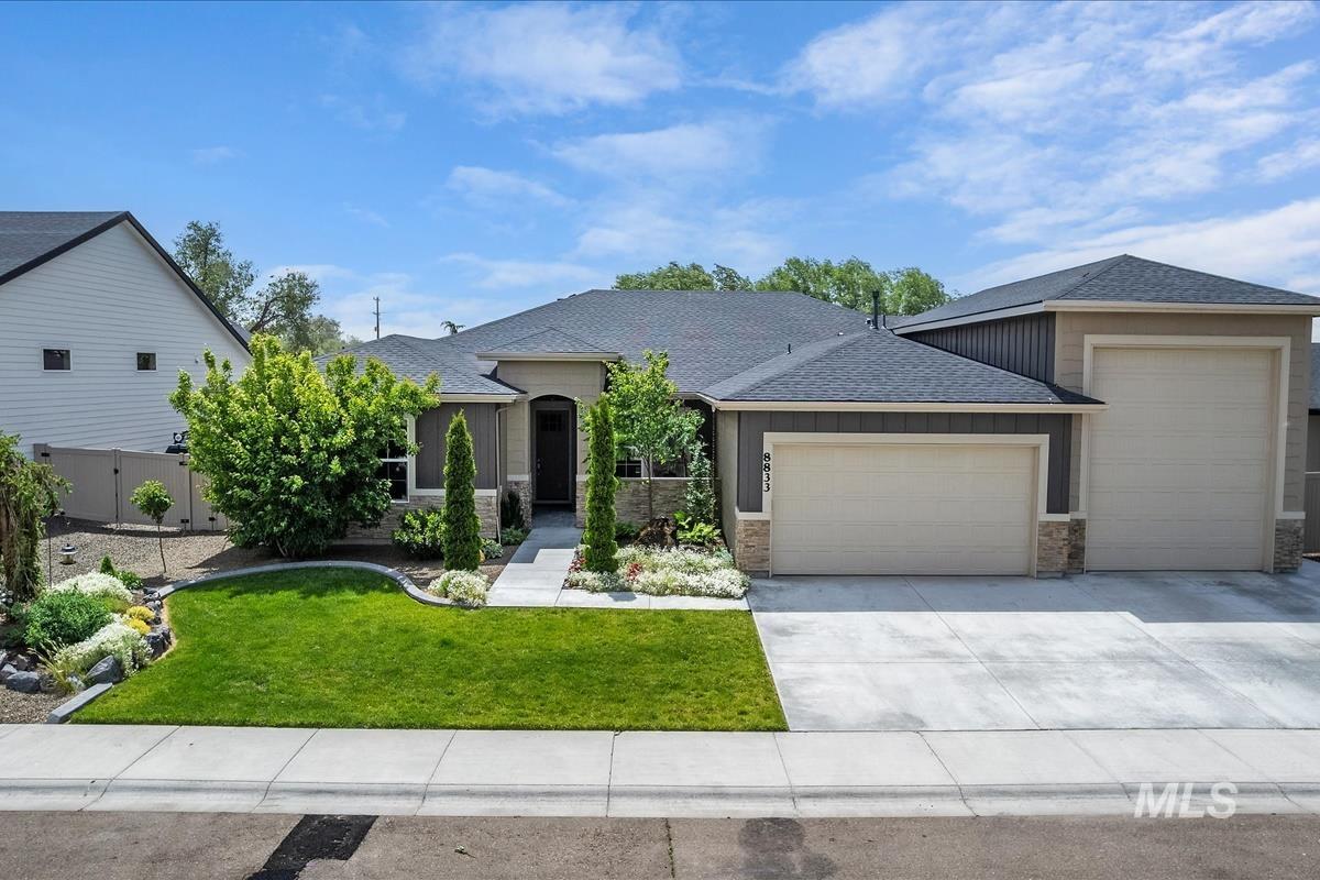 8833 E Hyacinth St, Nampa, Idaho 83687, 3 Bedrooms, 3.5 Bathrooms, Residential For Sale, Price $864,900, 98984666