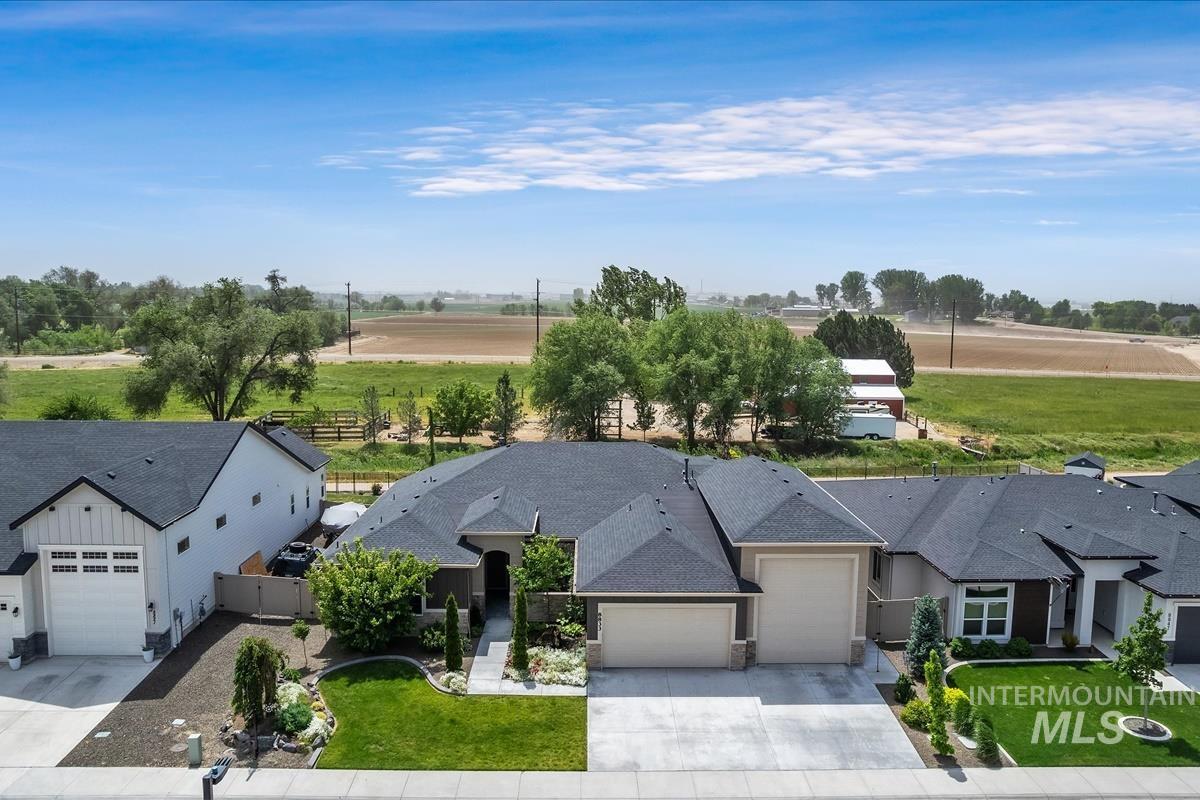 8833 E Hyacinth St, Nampa, Idaho 83687, 3 Bedrooms, 3.5 Bathrooms, Residential For Sale, Price $864,900, 98984666