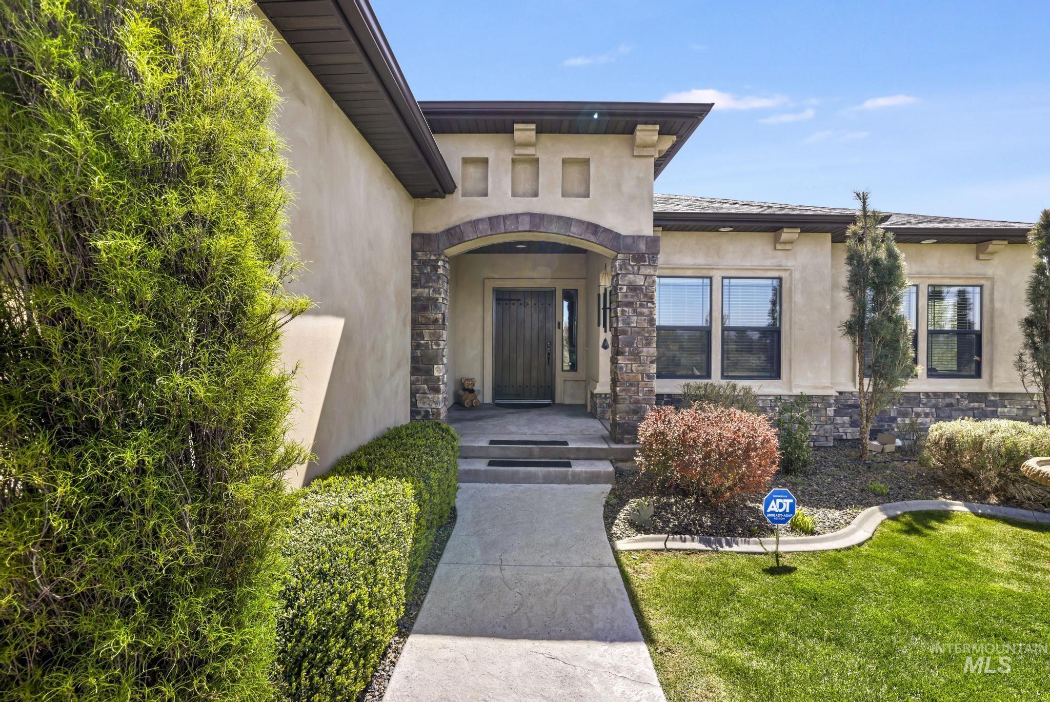 4152 N Meadow Ridge Cir, Twin Falls, Idaho 83301-8145, 3 Bedrooms, 2 Bathrooms, Residential For Sale, Price $824,995,MLS 98984669