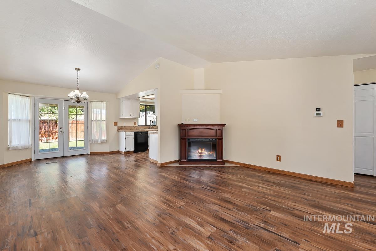 2715 Twilight St, Caldwell, Idaho 83605, 3 Bedrooms, 2 Bathrooms, Residential For Sale, Price $347,900,MLS 98984675