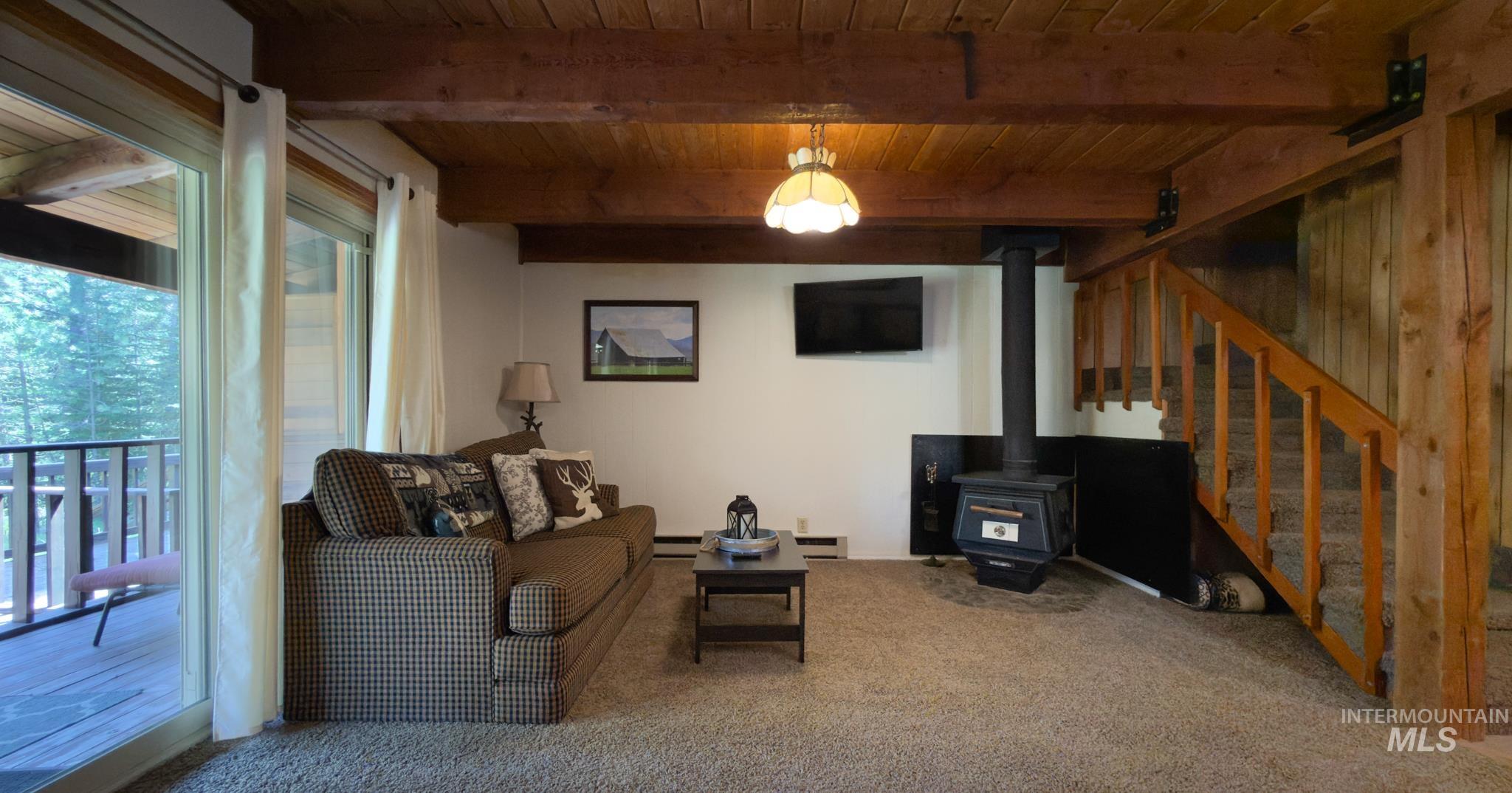 33 Sunrise Drive, Garden Valley, Idaho 83622, 2 Bedrooms, 1.5 Bathrooms, Residential For Sale, Price $349,988,MLS 98984677