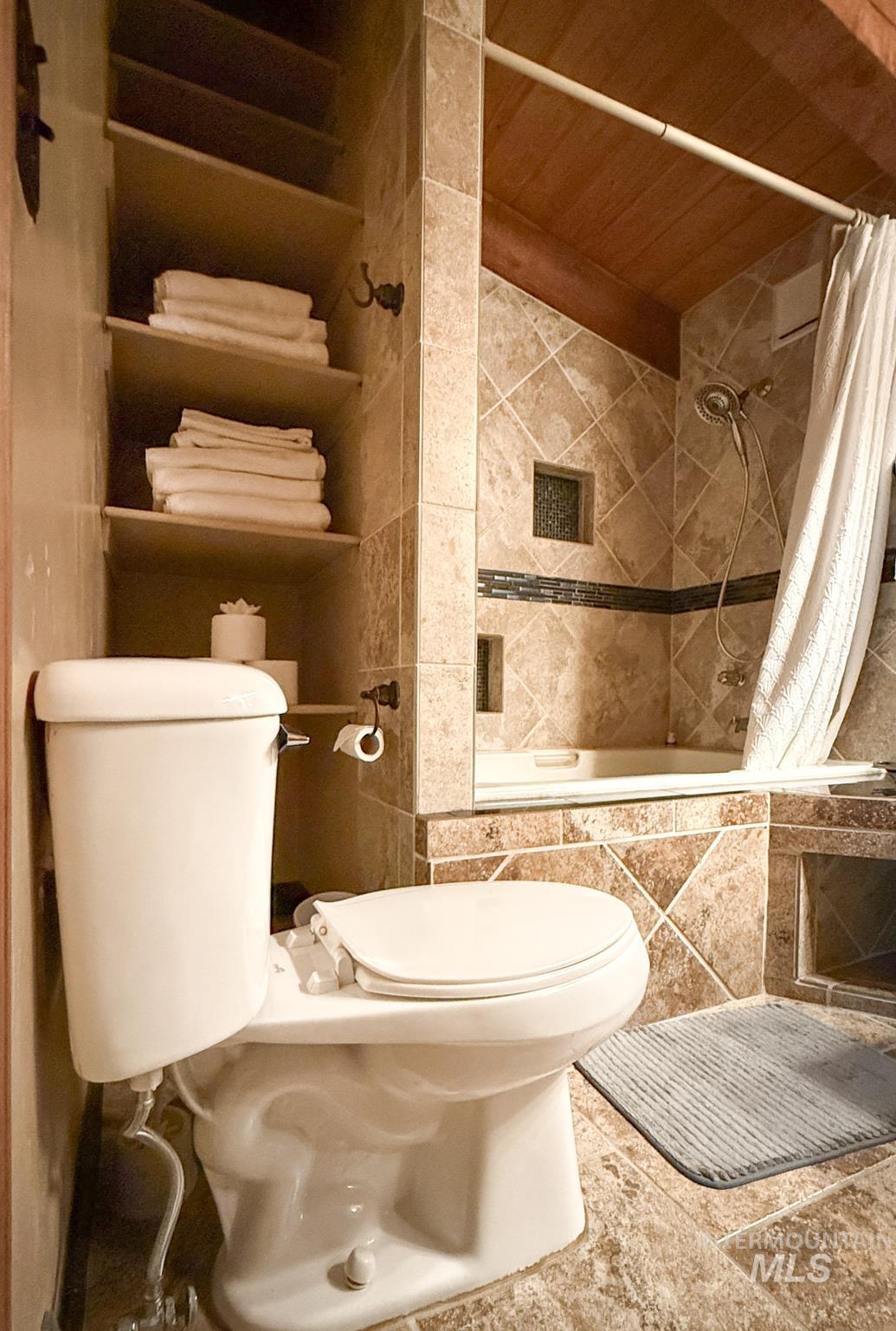 33 Sunrise Drive, Garden Valley, Idaho 83622, 2 Bedrooms, 1.5 Bathrooms, Residential For Sale, Price $349,988,MLS 98984677