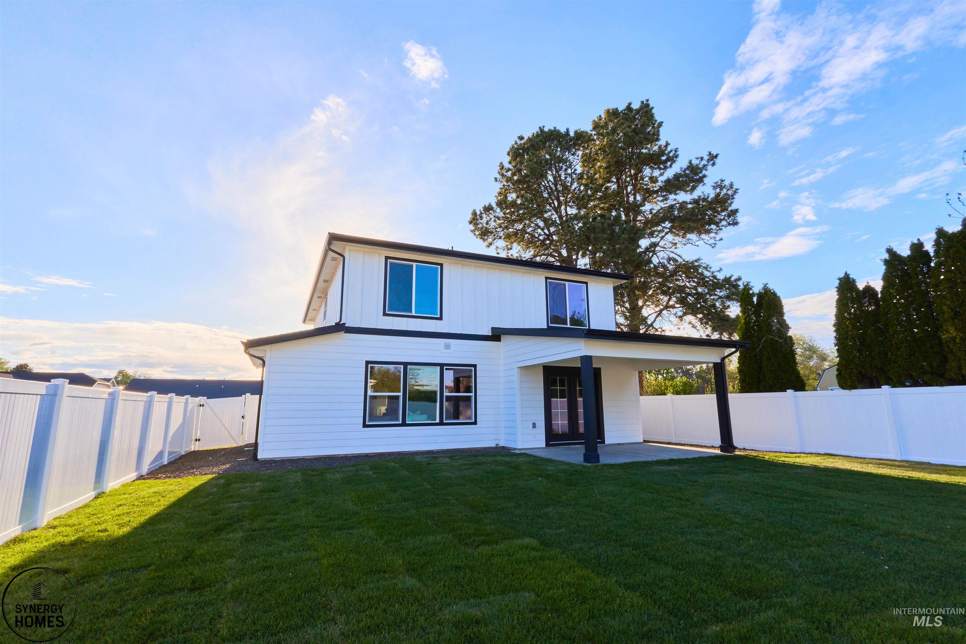 934 S Almond St, Nampa, Idaho 83686, 3 Bedrooms, 2.5 Bathrooms, Residential For Sale, Price $519,000,MLS 98984680