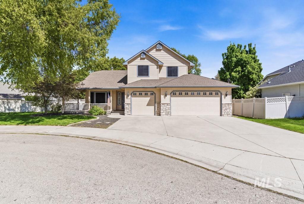 5292 N Bach Pl., Meridian, Idaho 83646, 4 Bedrooms, 3 Bathrooms, Residential For Sale, Price $535,000,MLS 98984683