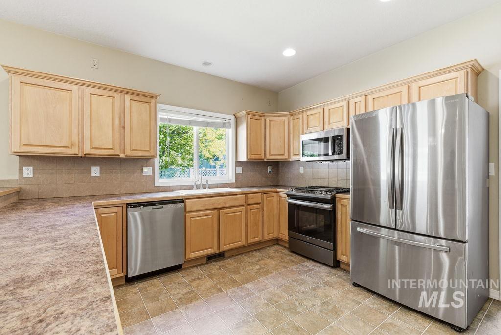 5292 N Bach Pl., Meridian, Idaho 83646, 4 Bedrooms, 3 Bathrooms, Residential For Sale, Price $529,000, 98984683