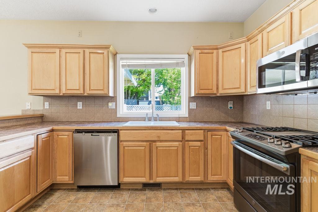 5292 N Bach Pl., Meridian, Idaho 83646, 4 Bedrooms, 3 Bathrooms, Residential For Sale, Price $529,000, 98984683
