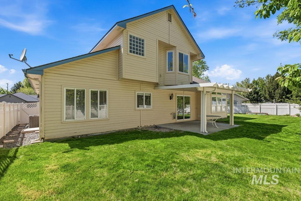 5292 N Bach Pl., Meridian, Idaho 83646, 4 Bedrooms, 3 Bathrooms, Residential For Sale, Price $529,000, 98984683