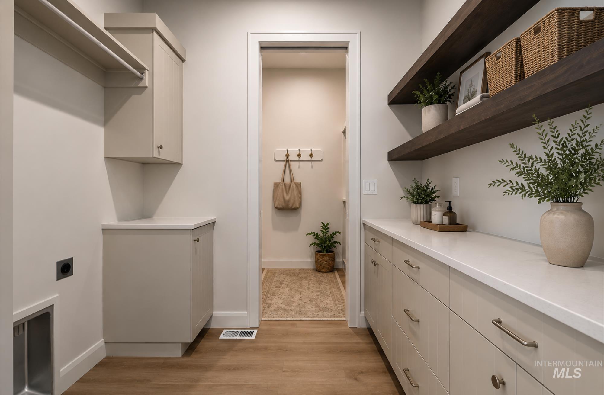 2200 N Palaestra Ave, Eagle, Idaho 83616, 3 Bedrooms, 2 Bathrooms, Residential For Sale, Price $949,900, 98984685