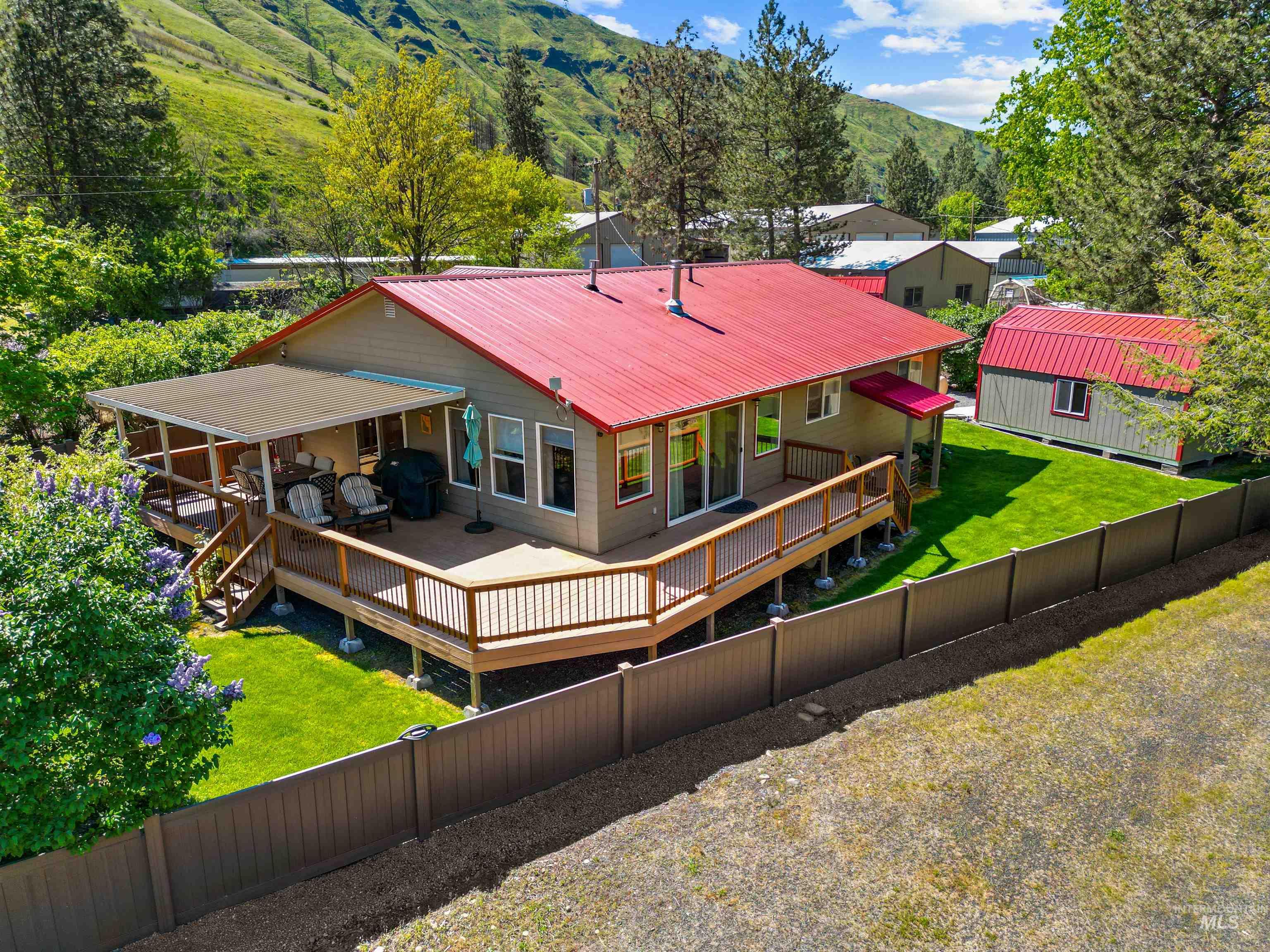 20015 Clark Street, Juliaetta, Idaho 83535, 3 Bedrooms, 2 Bathrooms, Residential For Sale, Price $625,000,MLS 98984687