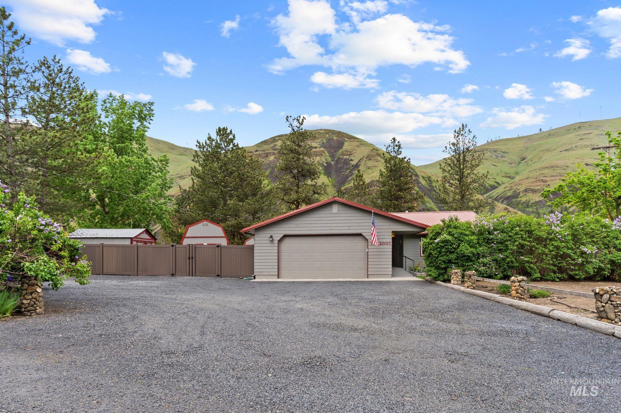 20015 Clark Street, Juliaetta, Idaho 83535, 3 Bedrooms, 2 Bathrooms, Residential For Sale, Price $625,000,MLS 98984687
